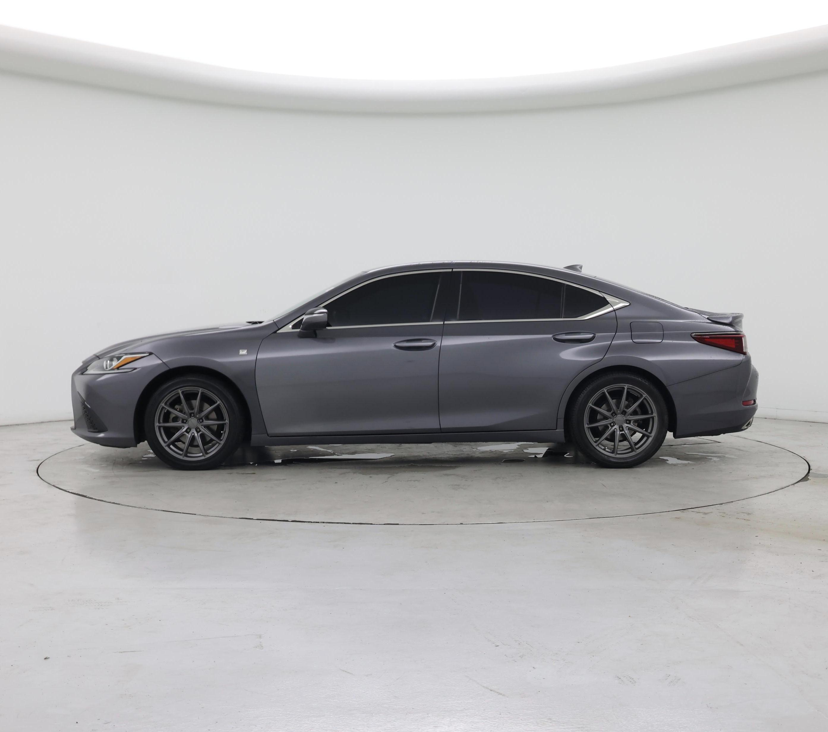 Thumbnail: 2020 Lexus ES - 3