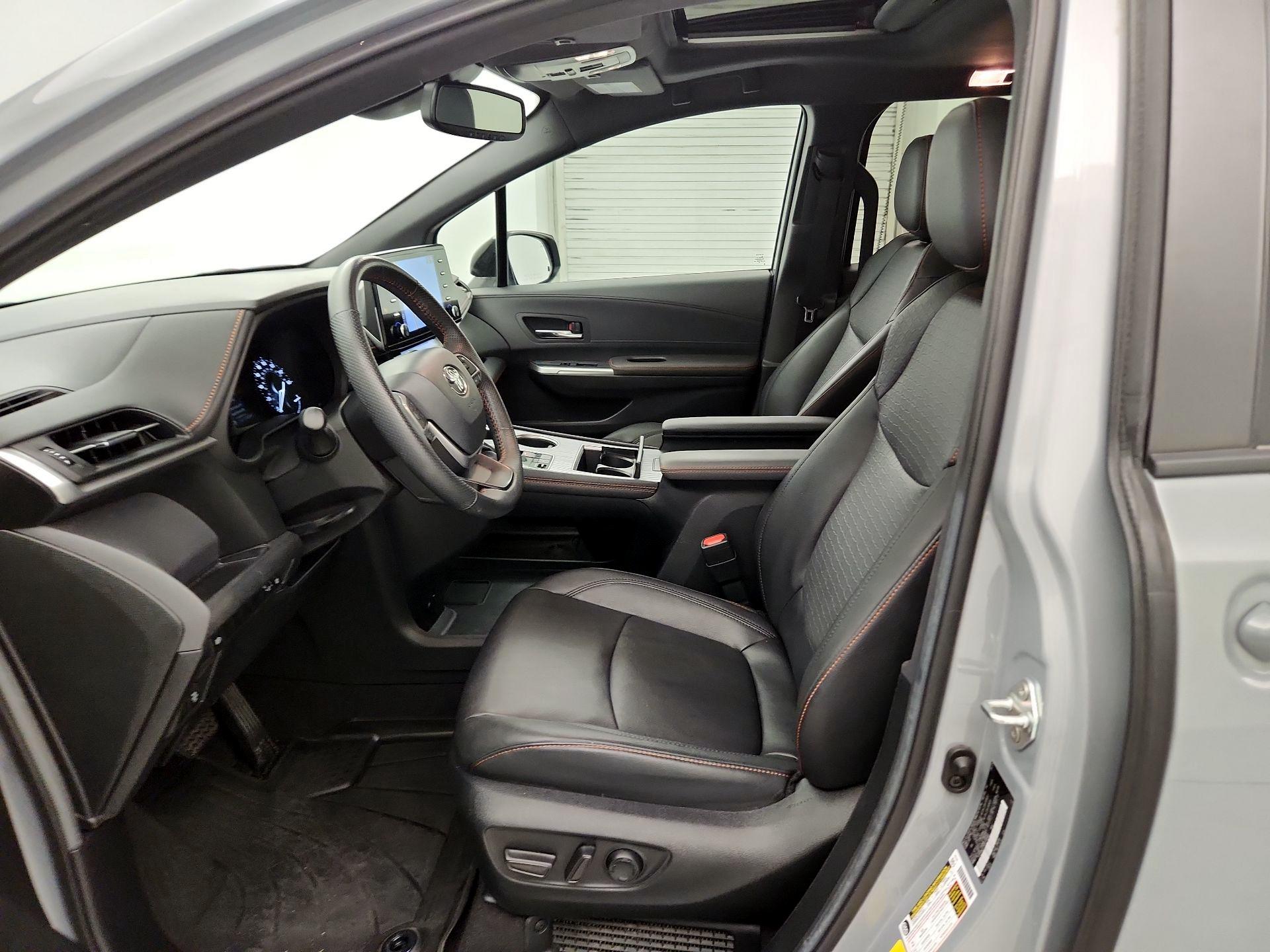 Thumbnail: 2024 Toyota Sienna - 11