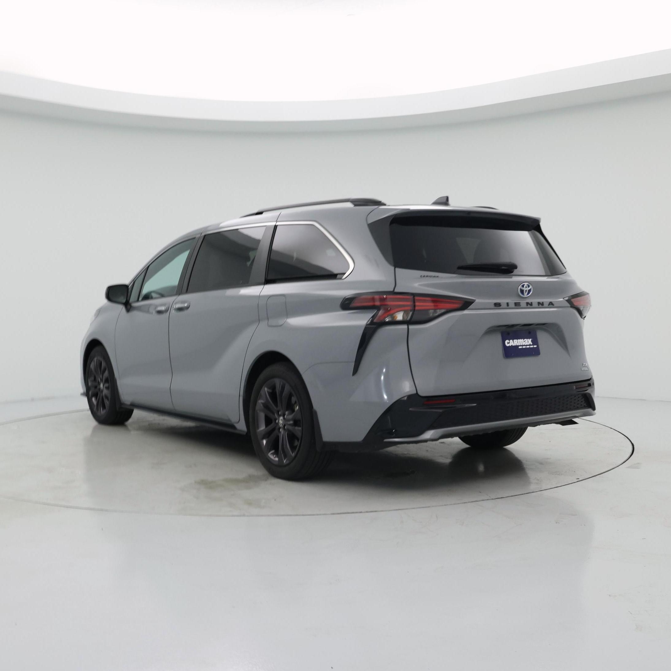 Thumbnail: 2024 Toyota Sienna - 2