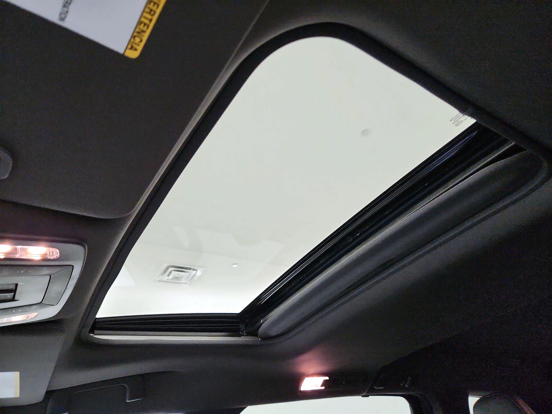 Thumbnail: 2024 Toyota Sienna - 20