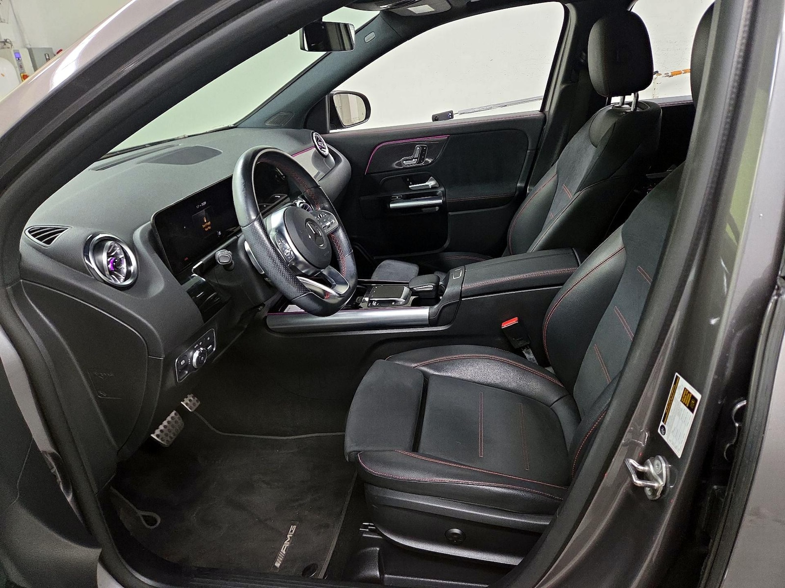 Power Seat(s) & Side Airbags