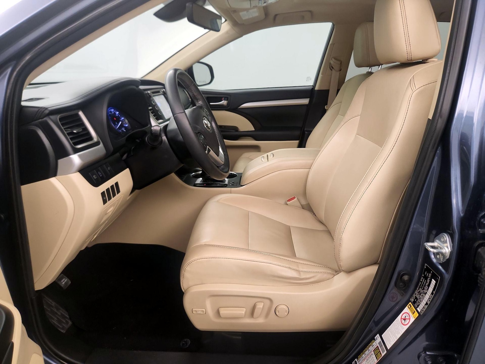 2019 Toyota Highlander XLE - Photo 12