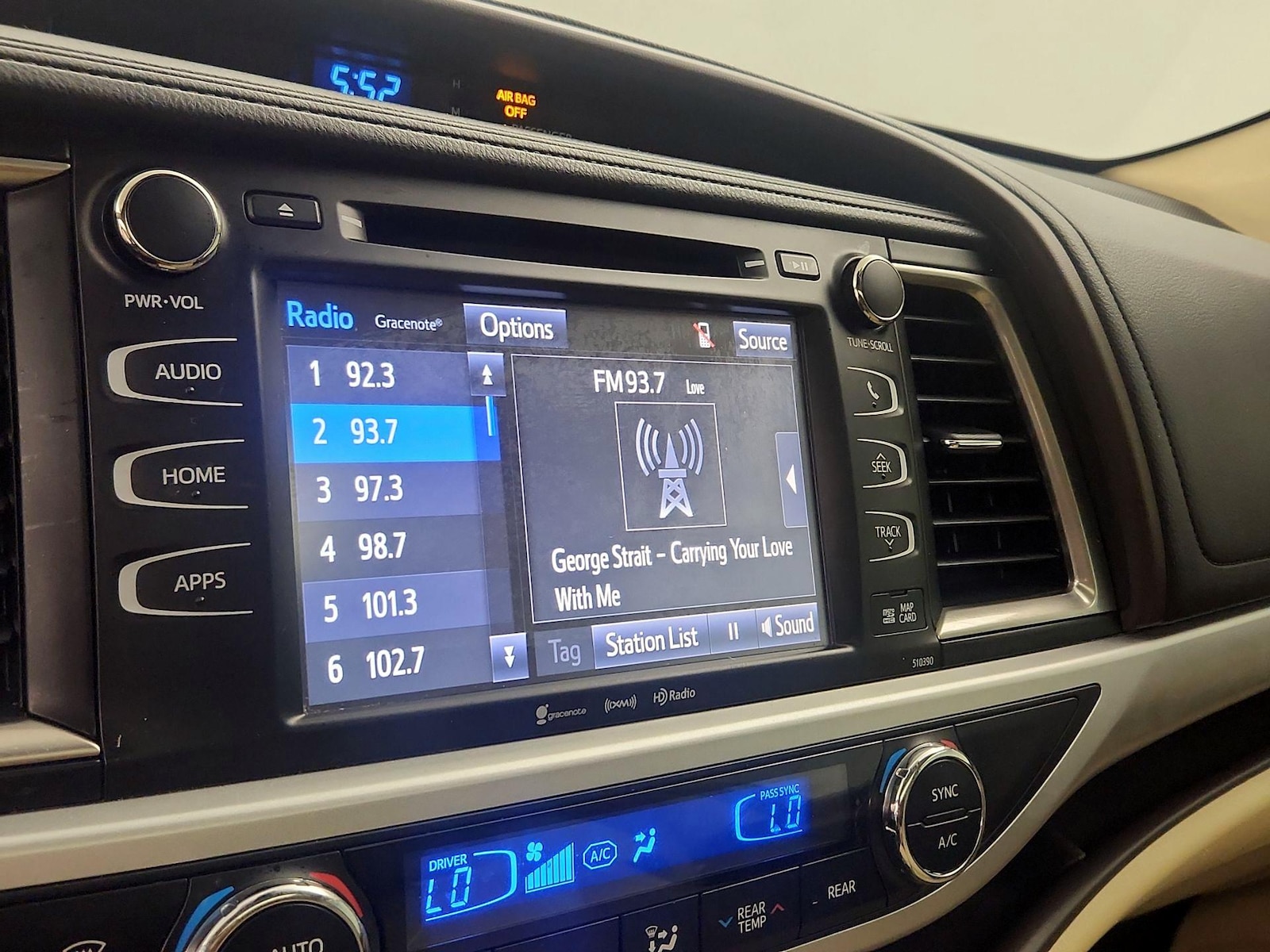 2019 Toyota Highlander XLE - Photo 16