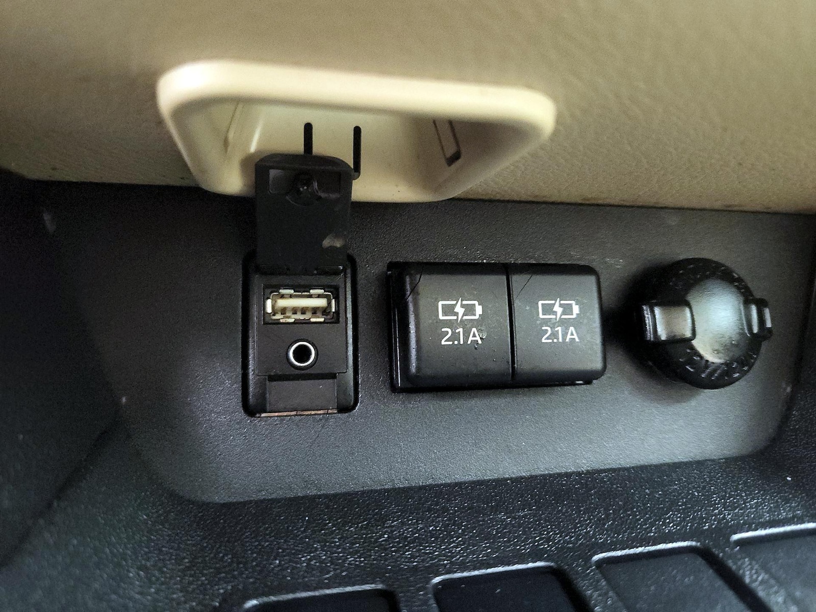2019 Toyota Highlander XLE - Photo 19