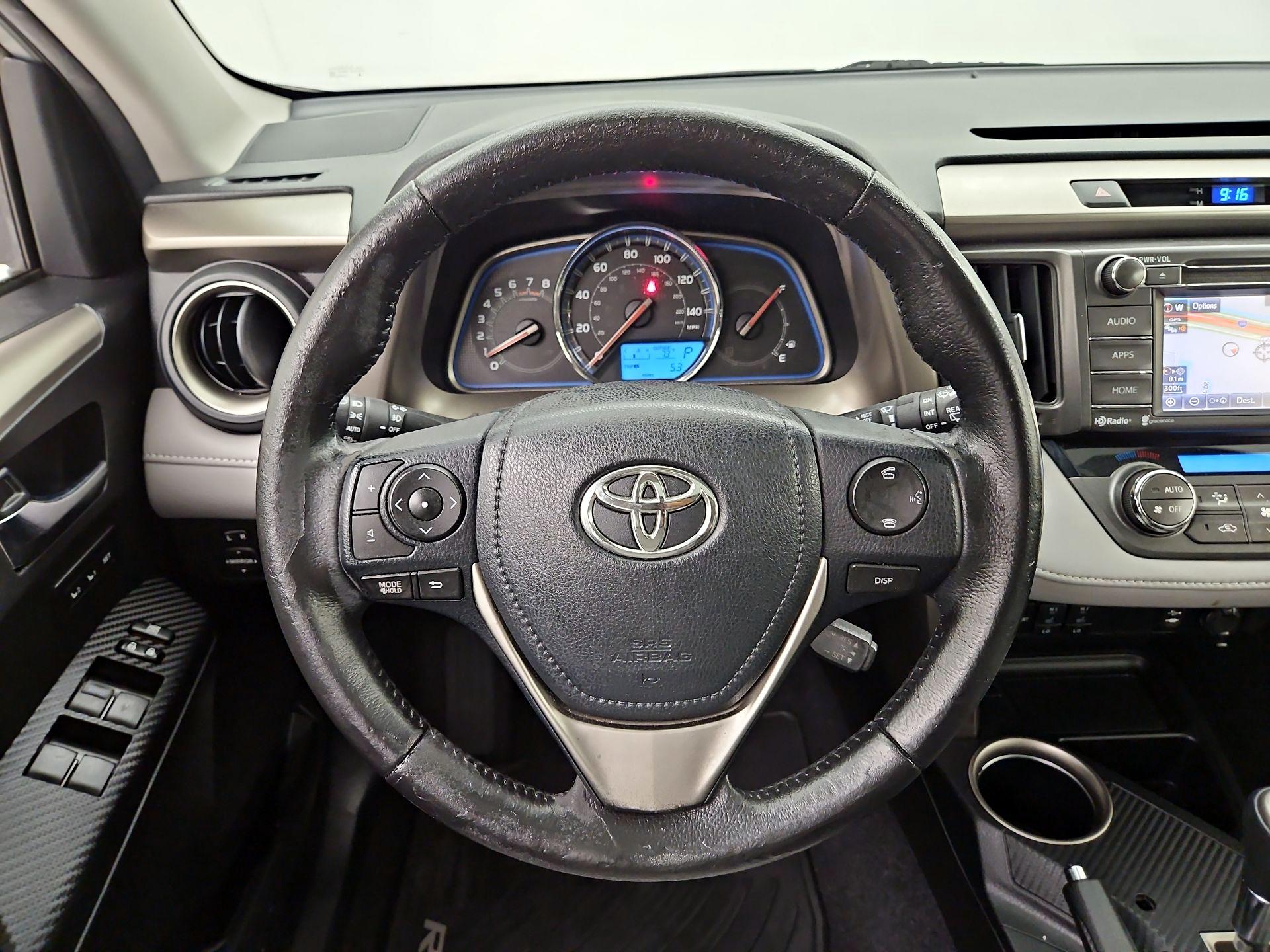 Thumbnail: 2015 Toyota RAV4 - 10