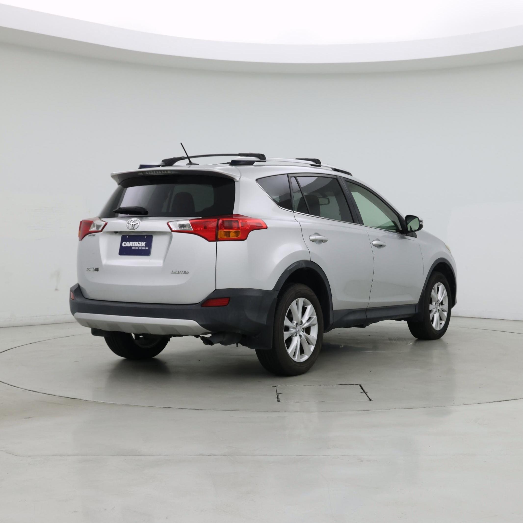 Thumbnail: 2015 Toyota RAV4 - 8