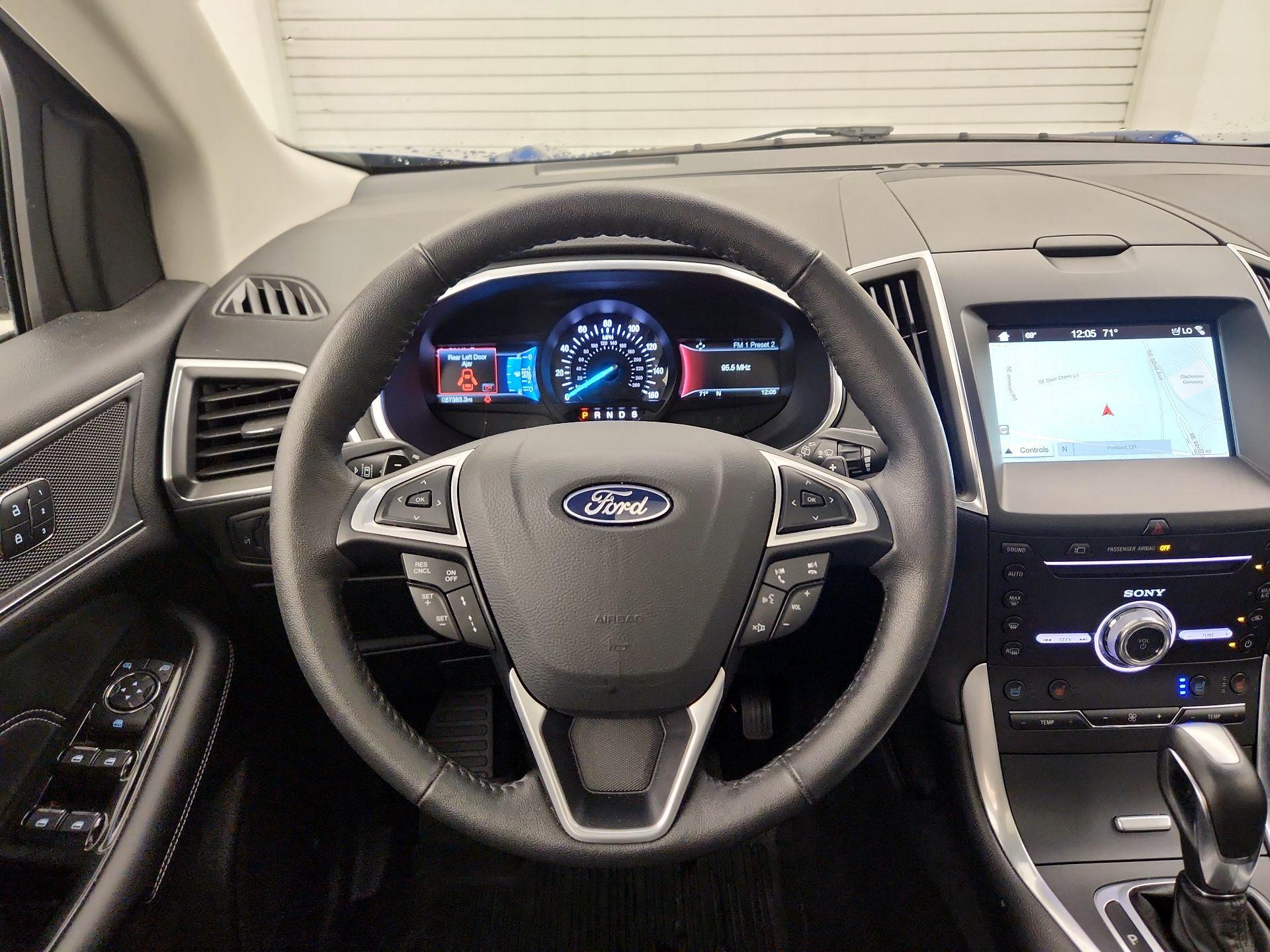Thumbnail: 2018 Ford Edge - 10