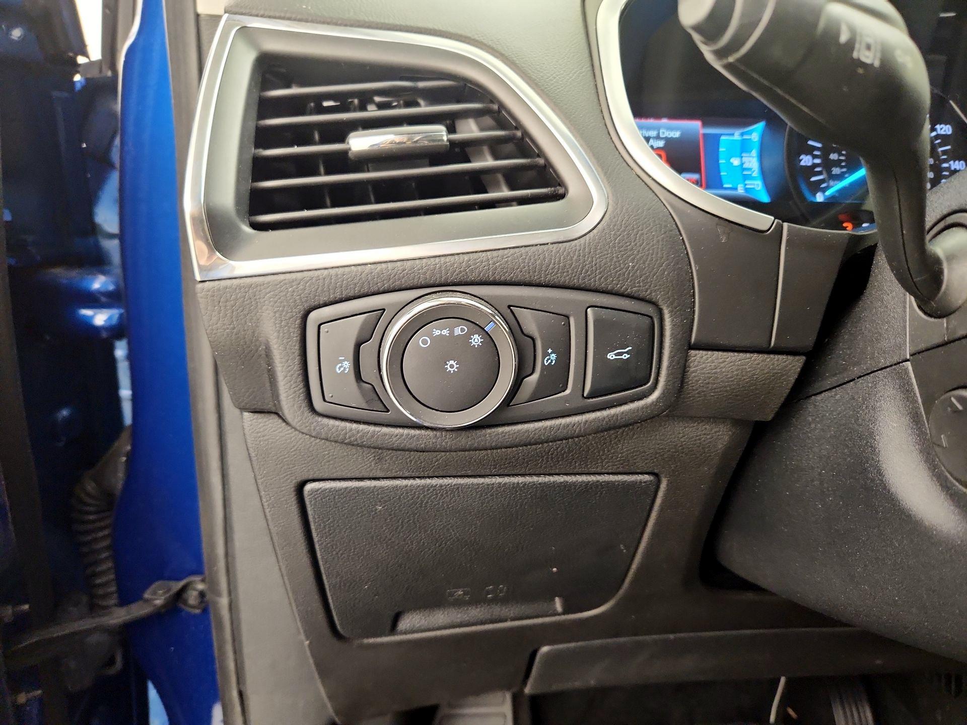 Thumbnail: 2018 Ford Edge - 13