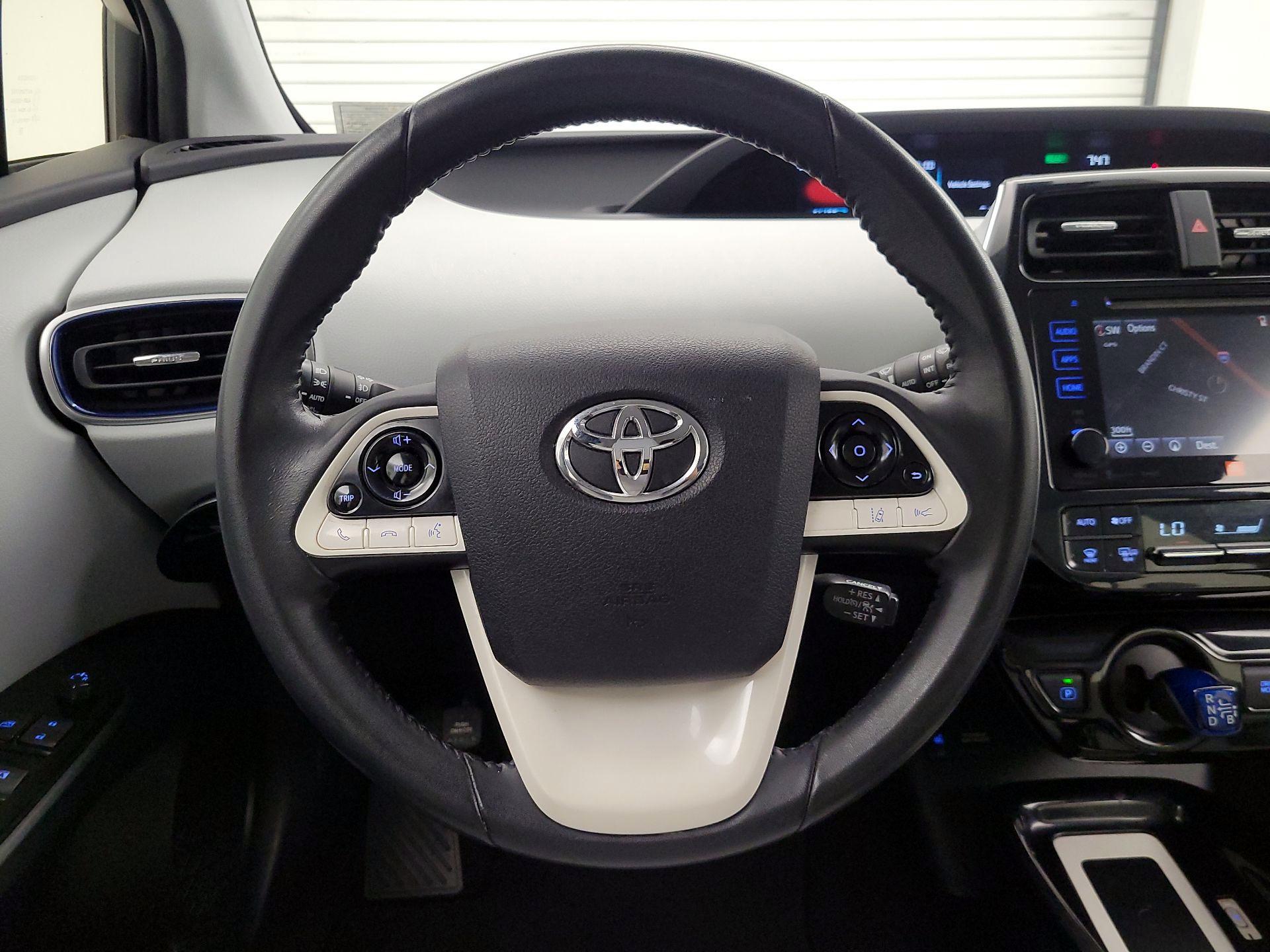 Thumbnail: 2016 Toyota Prius - 10