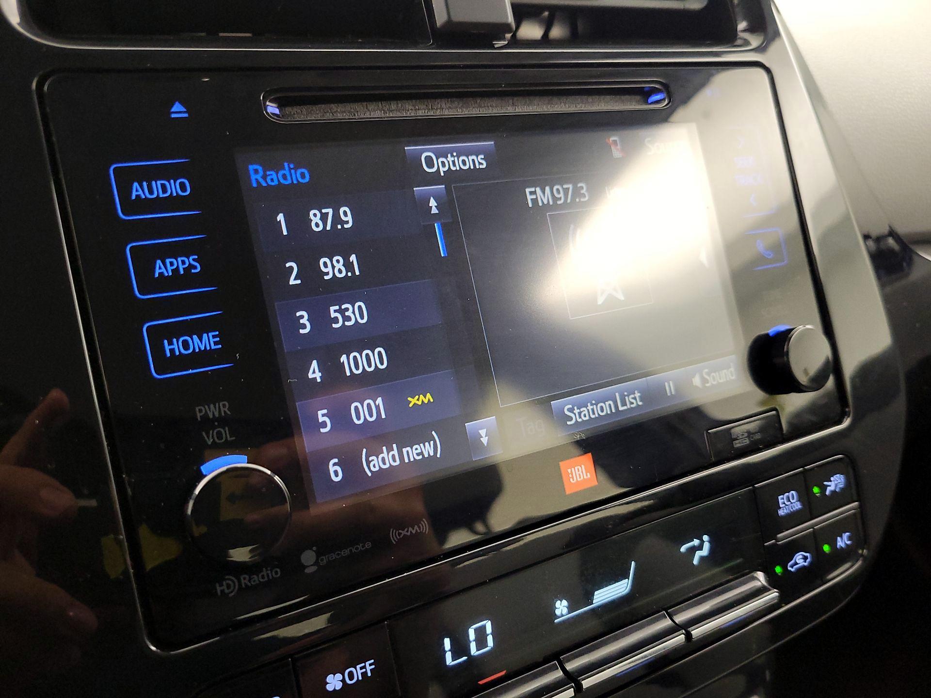 Thumbnail: 2016 Toyota Prius - 16