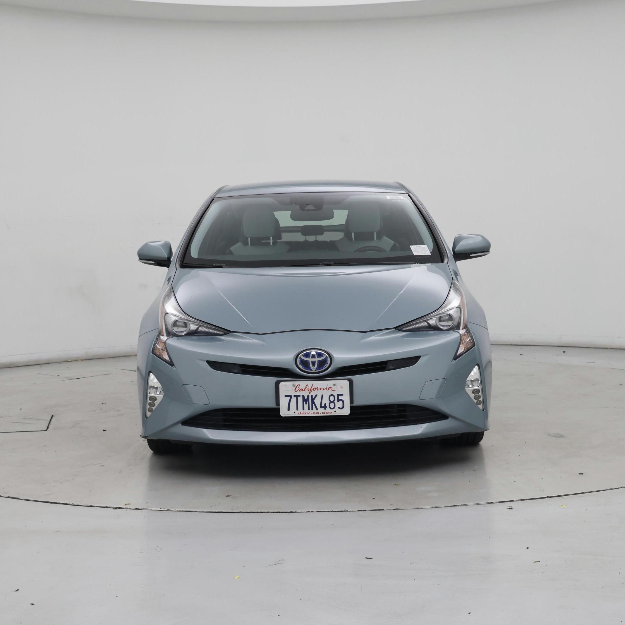 Thumbnail: 2016 Toyota Prius - 5