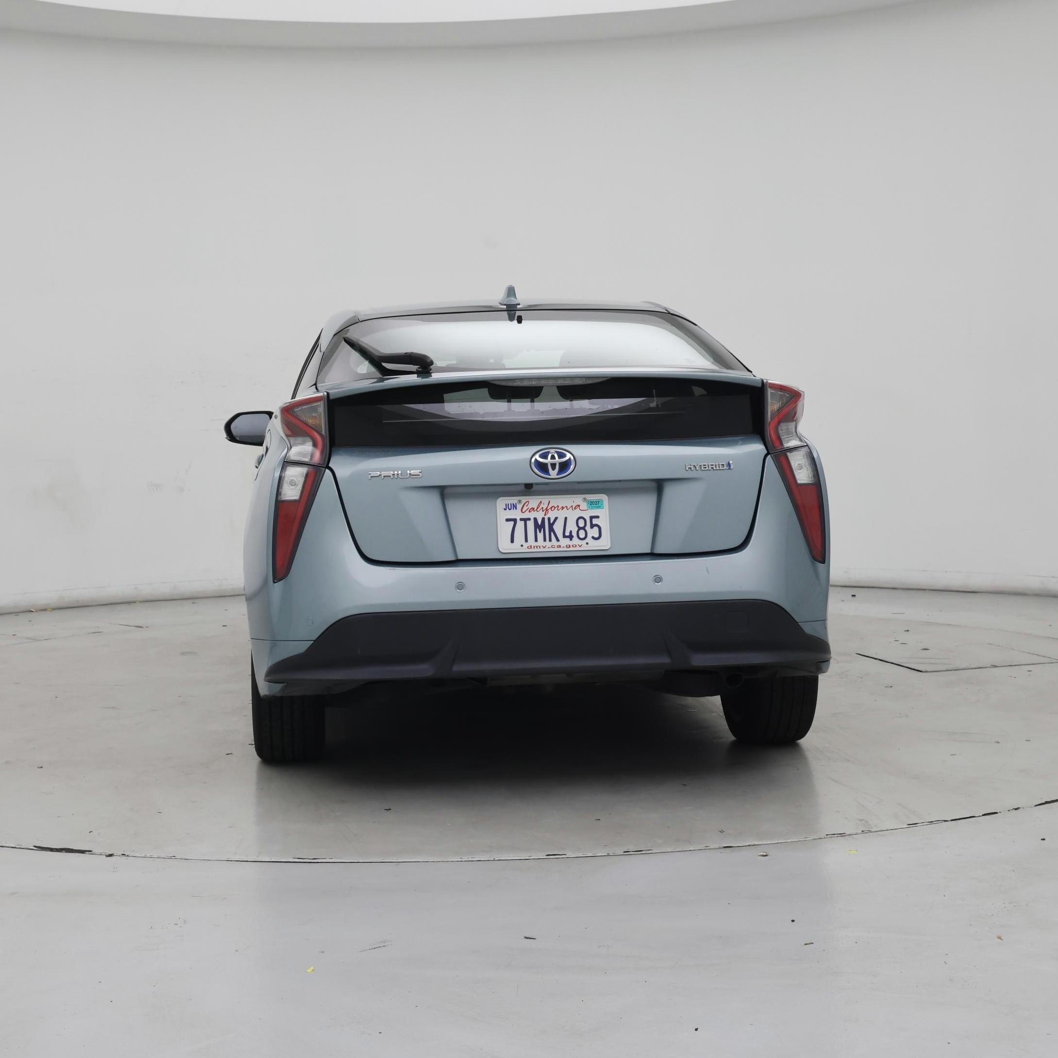 Thumbnail: 2016 Toyota Prius - 6