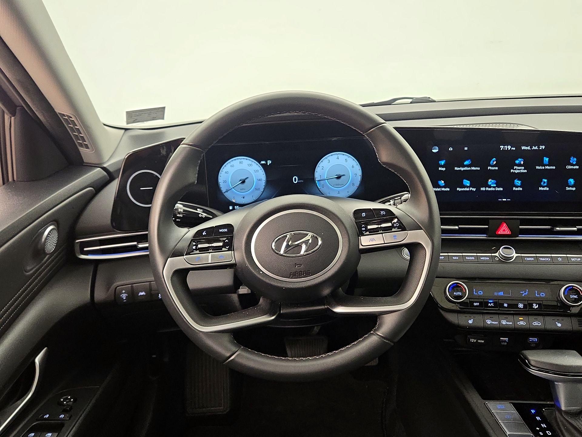 Thumbnail: 2023 Hyundai Elantra - 10