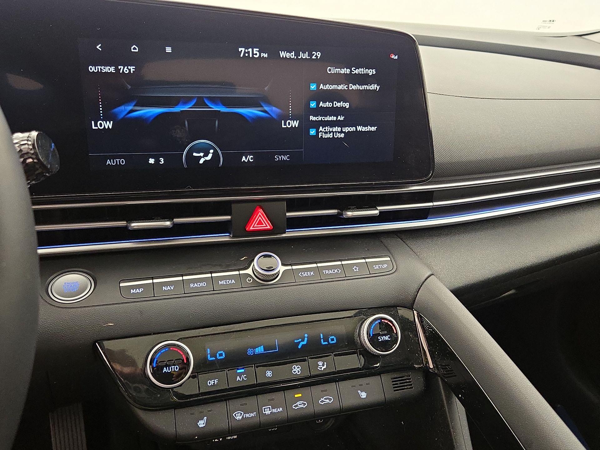 Thumbnail: 2023 Hyundai Elantra - 17