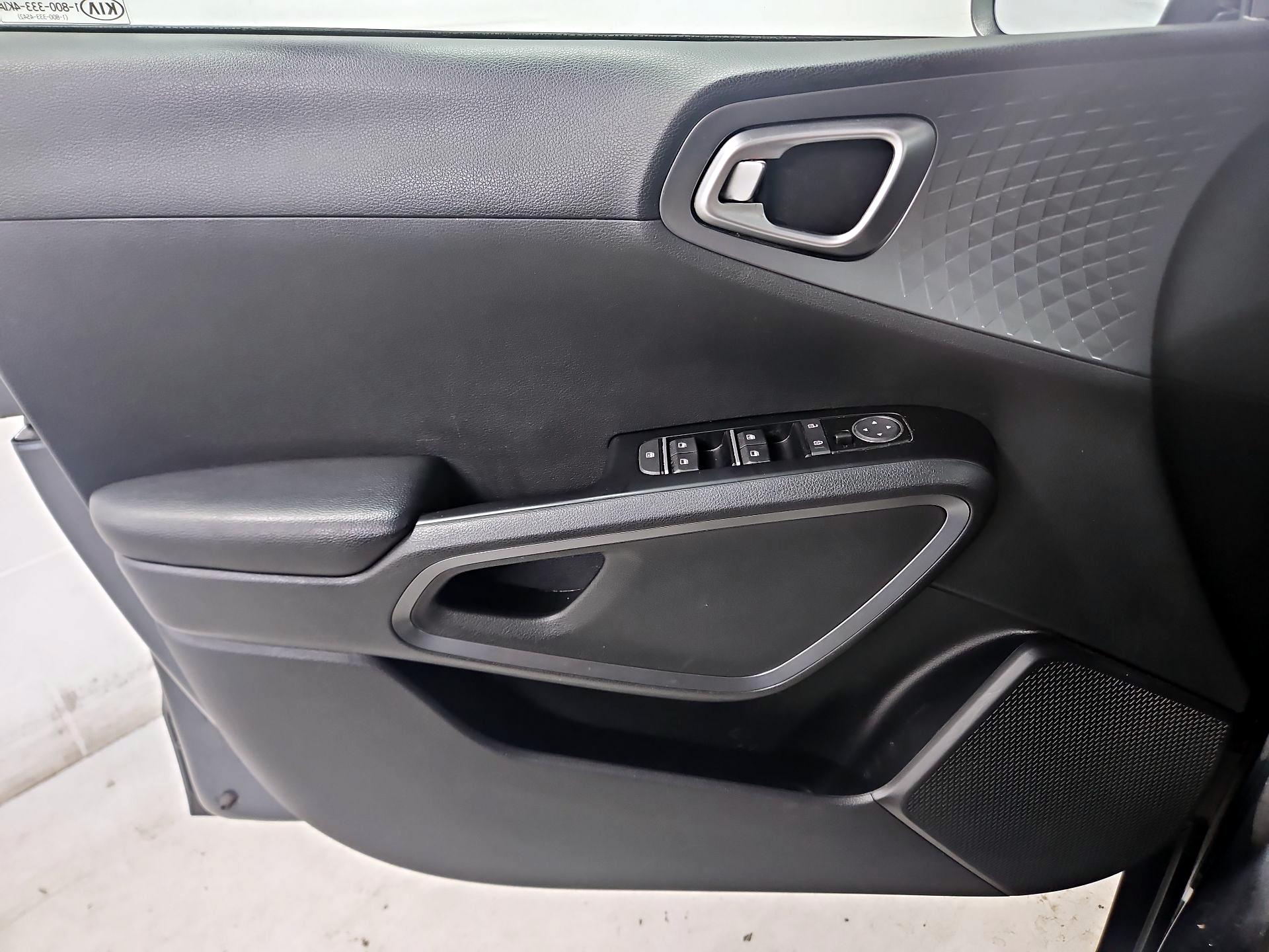 Thumbnail: 2020 Kia Soul - 12