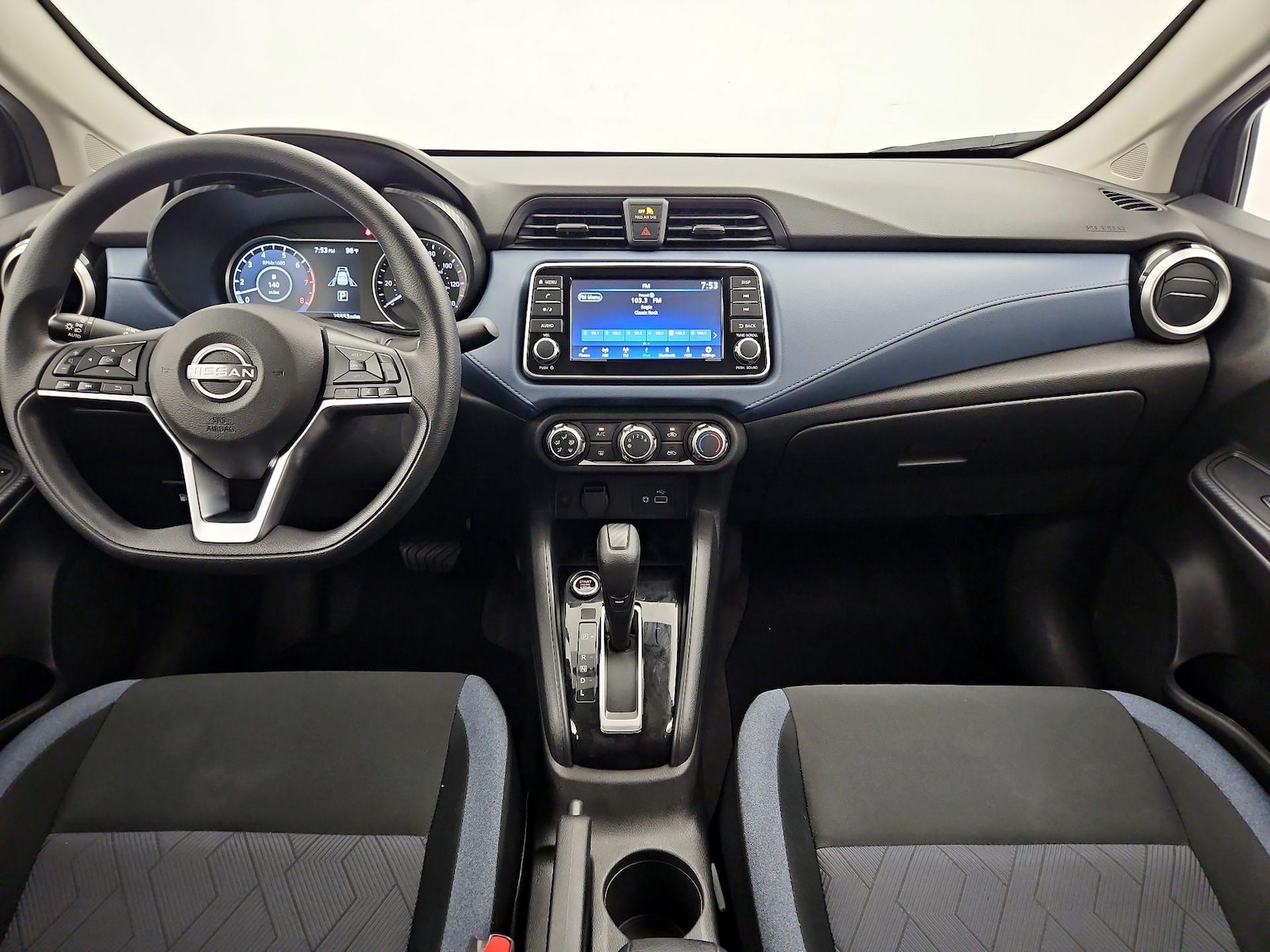 2025 Nissan Versa Sedan SV - Photo 10