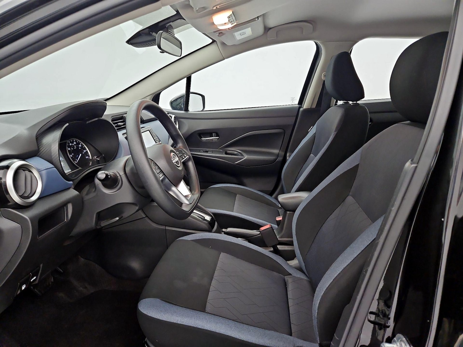 2025 Nissan Versa Sedan SV - Photo 12