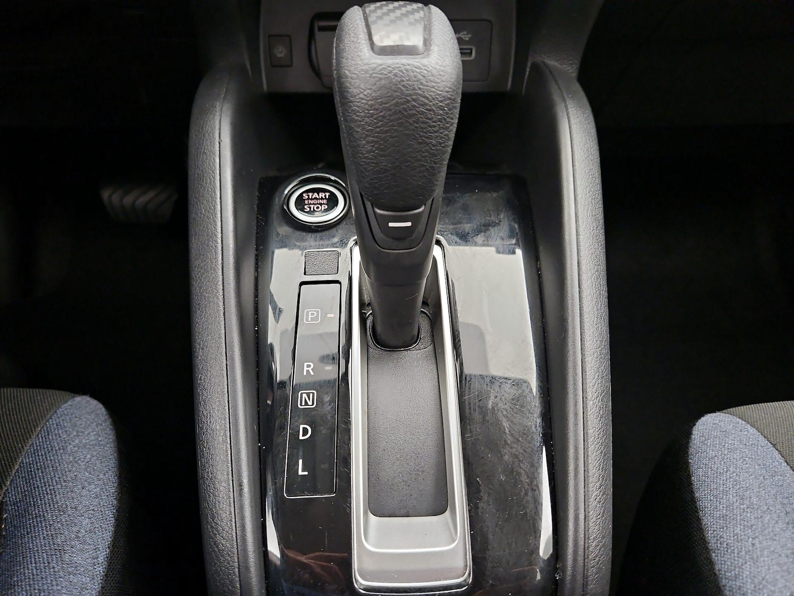 2025 Nissan Versa Sedan SV - Photo 18
