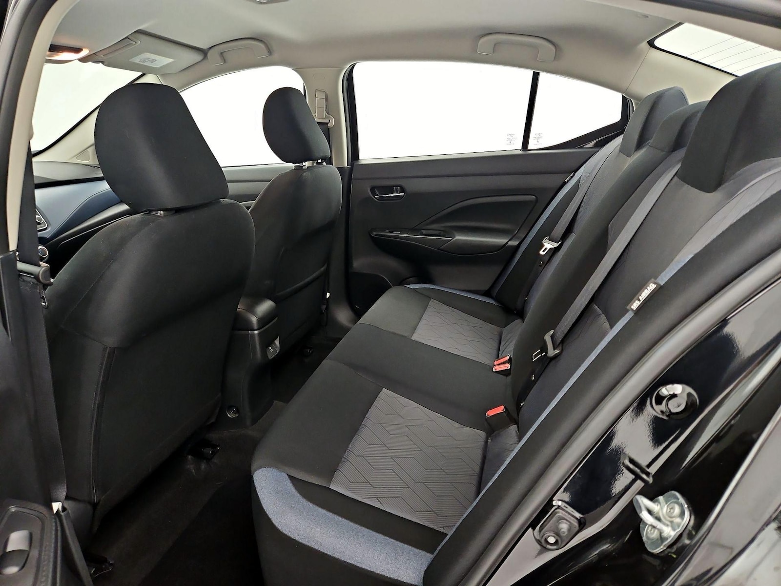 2025 Nissan Versa Sedan SV - Photo 20