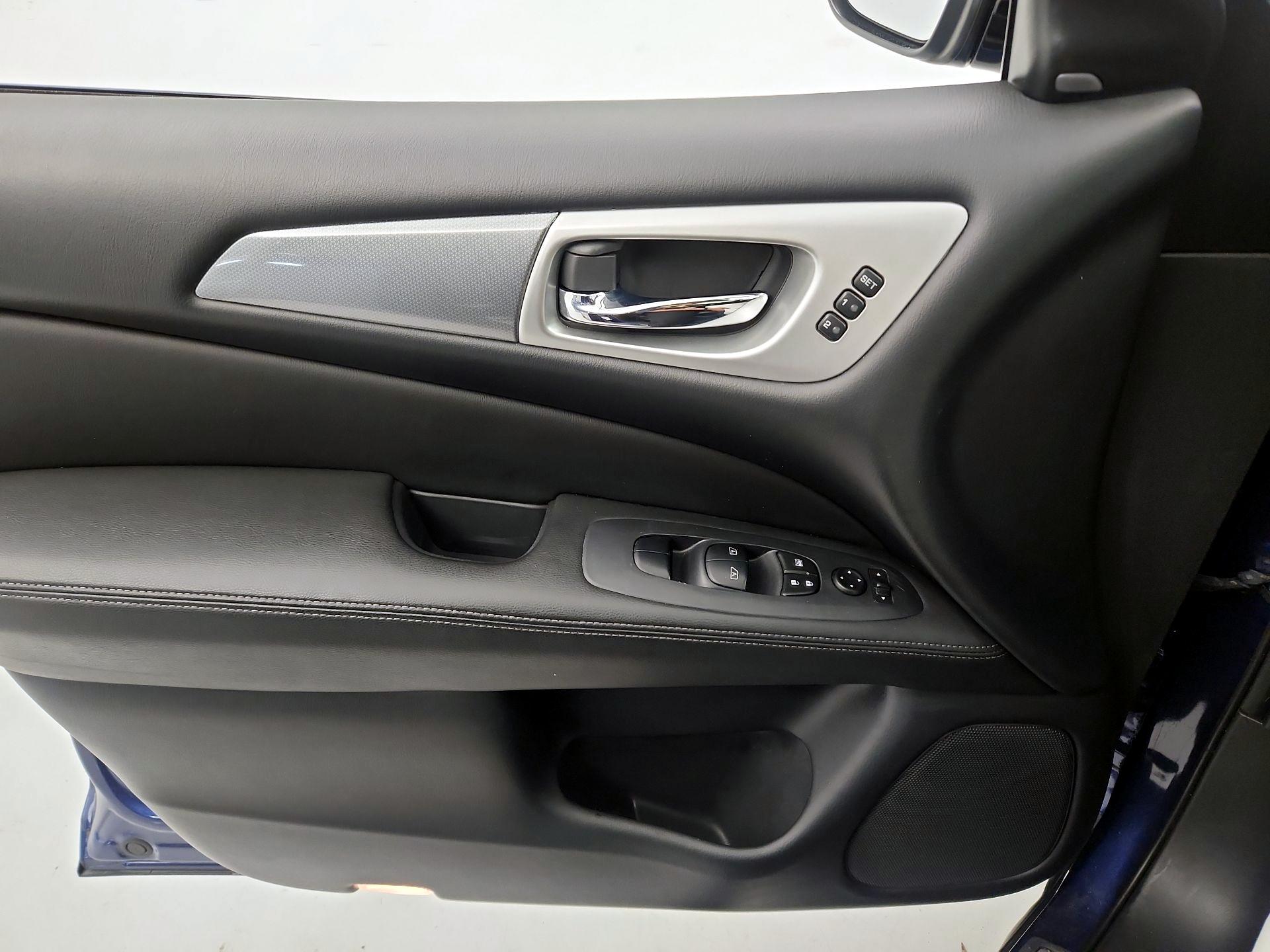 Thumbnail: 2019 Nissan Pathfinder - 12