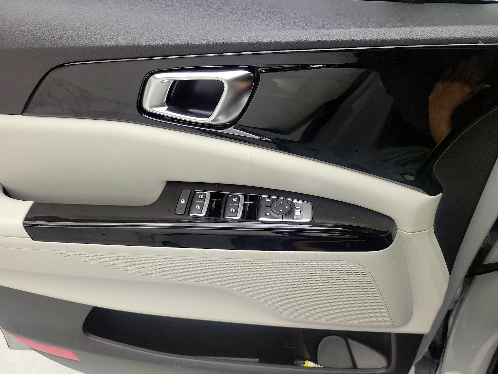 2024 Kia Carnival EX - Photo 13