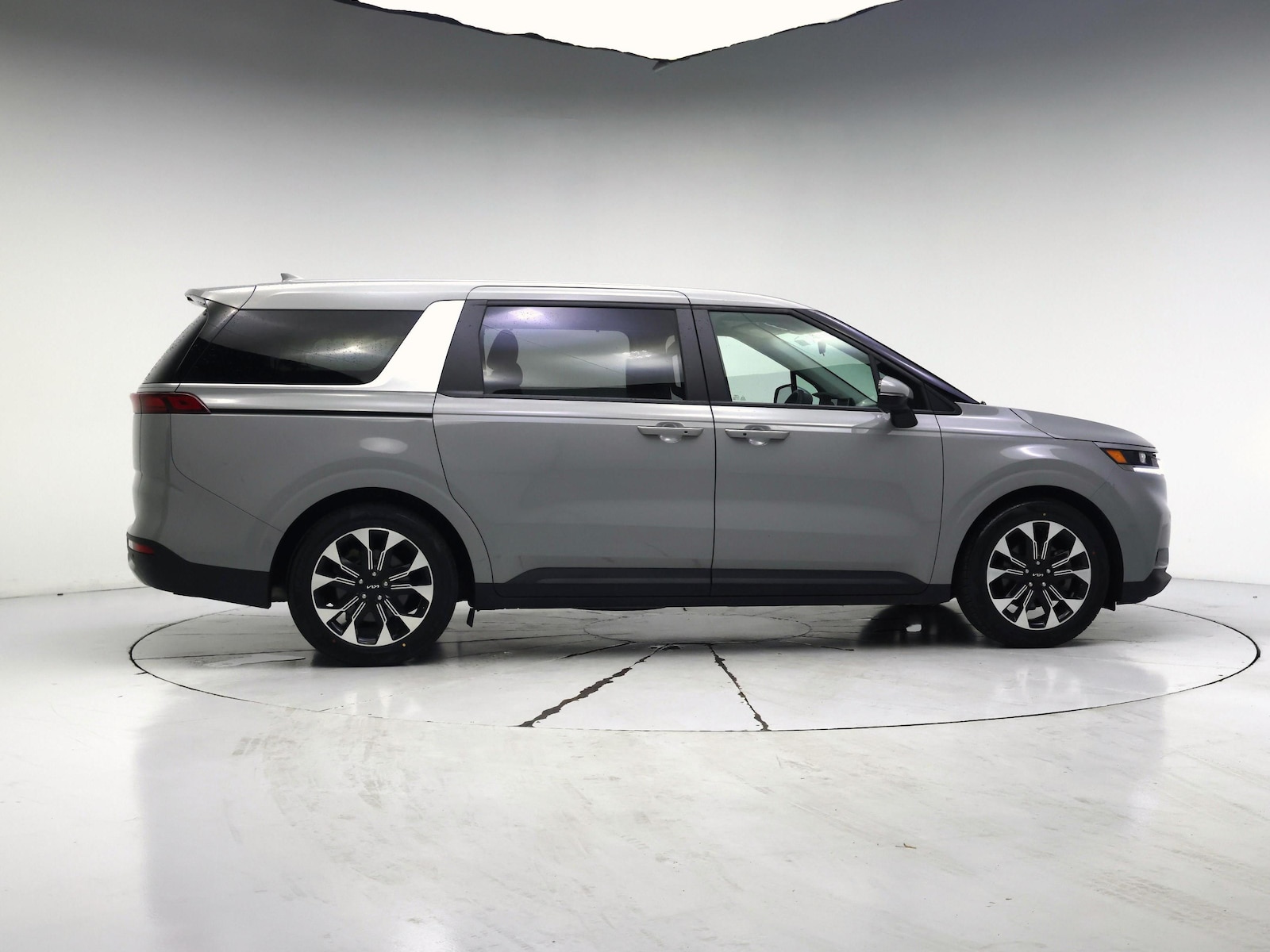 2024 Kia Carnival EX - Photo 8