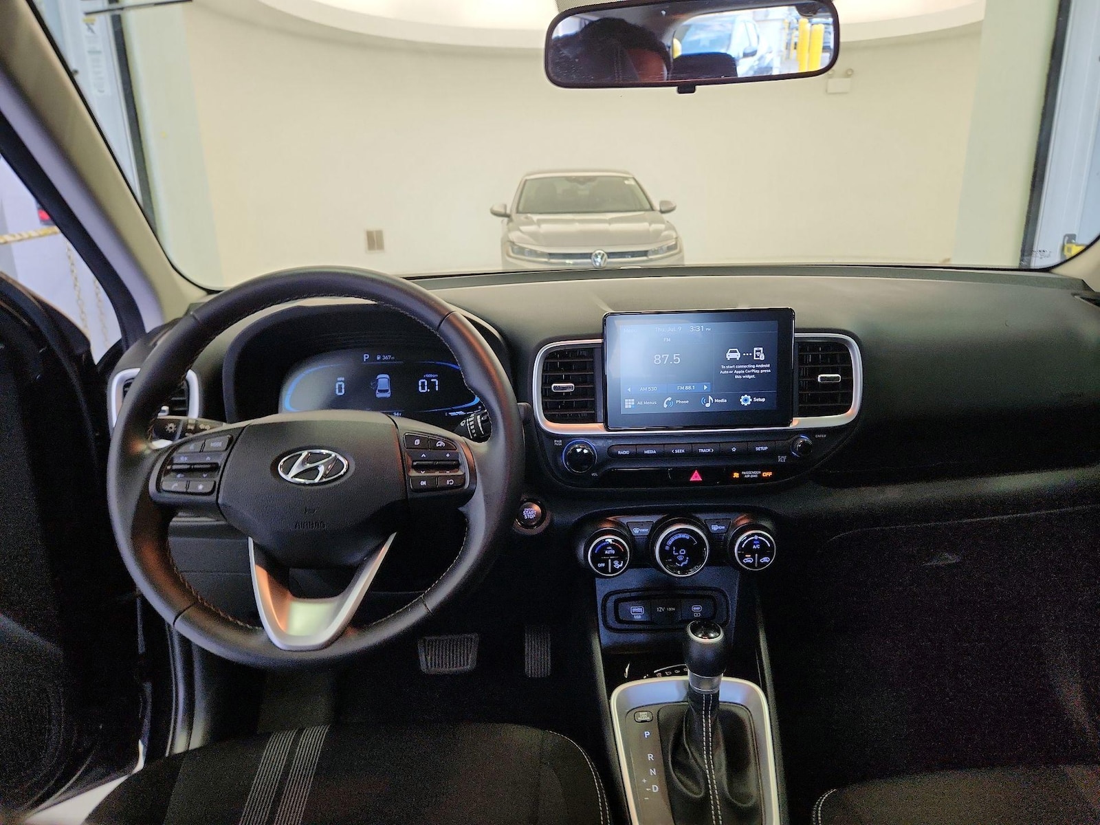 2024 Hyundai Venue SEL - Photo 10
