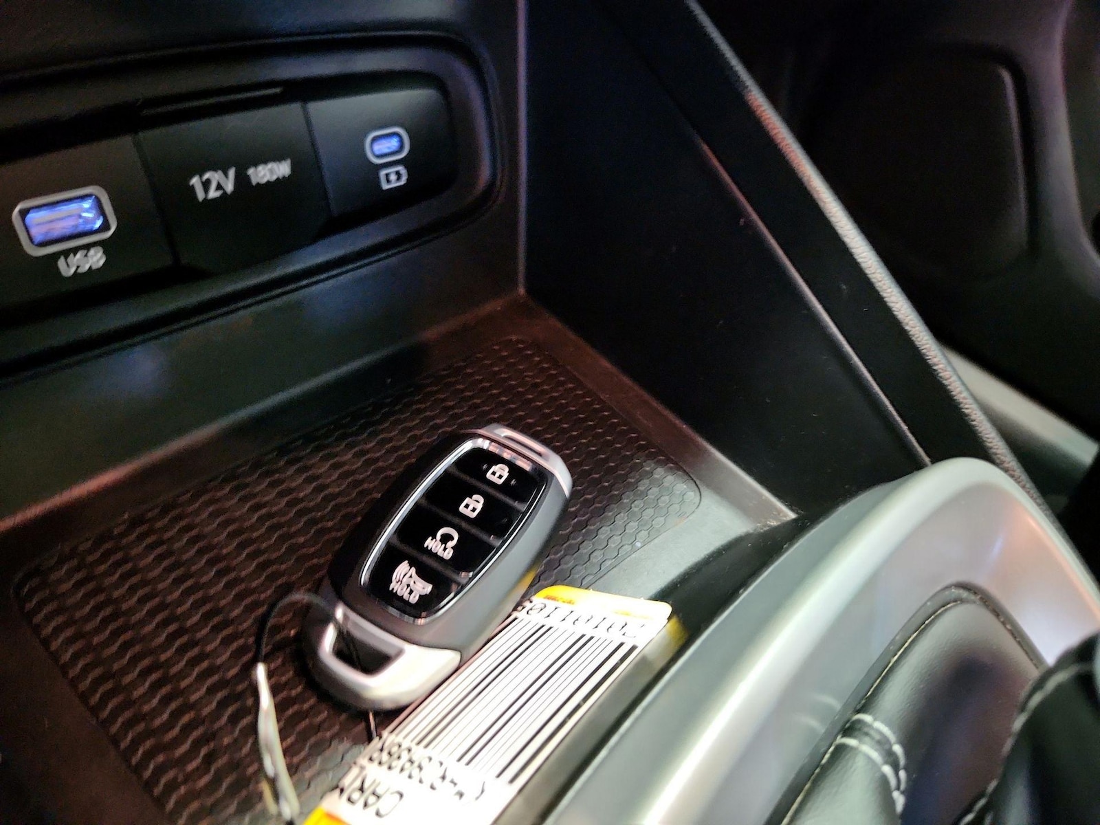 2024 Hyundai Venue SEL - Photo 23