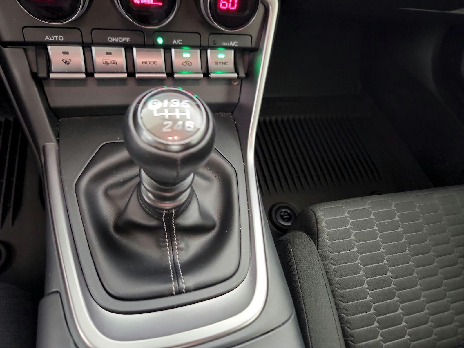 2025 Toyota GR86 Base - Photo 18