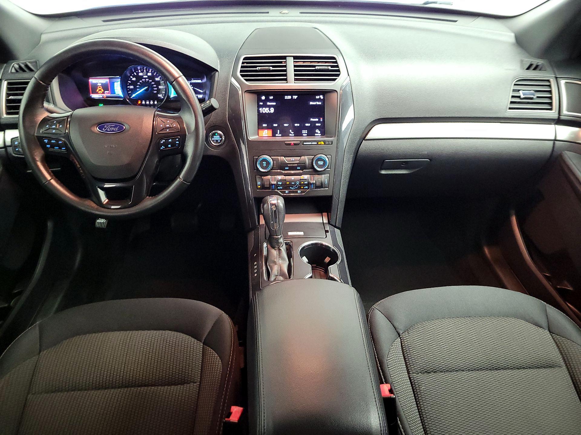 Thumbnail: 2019 Ford Explorer - 9