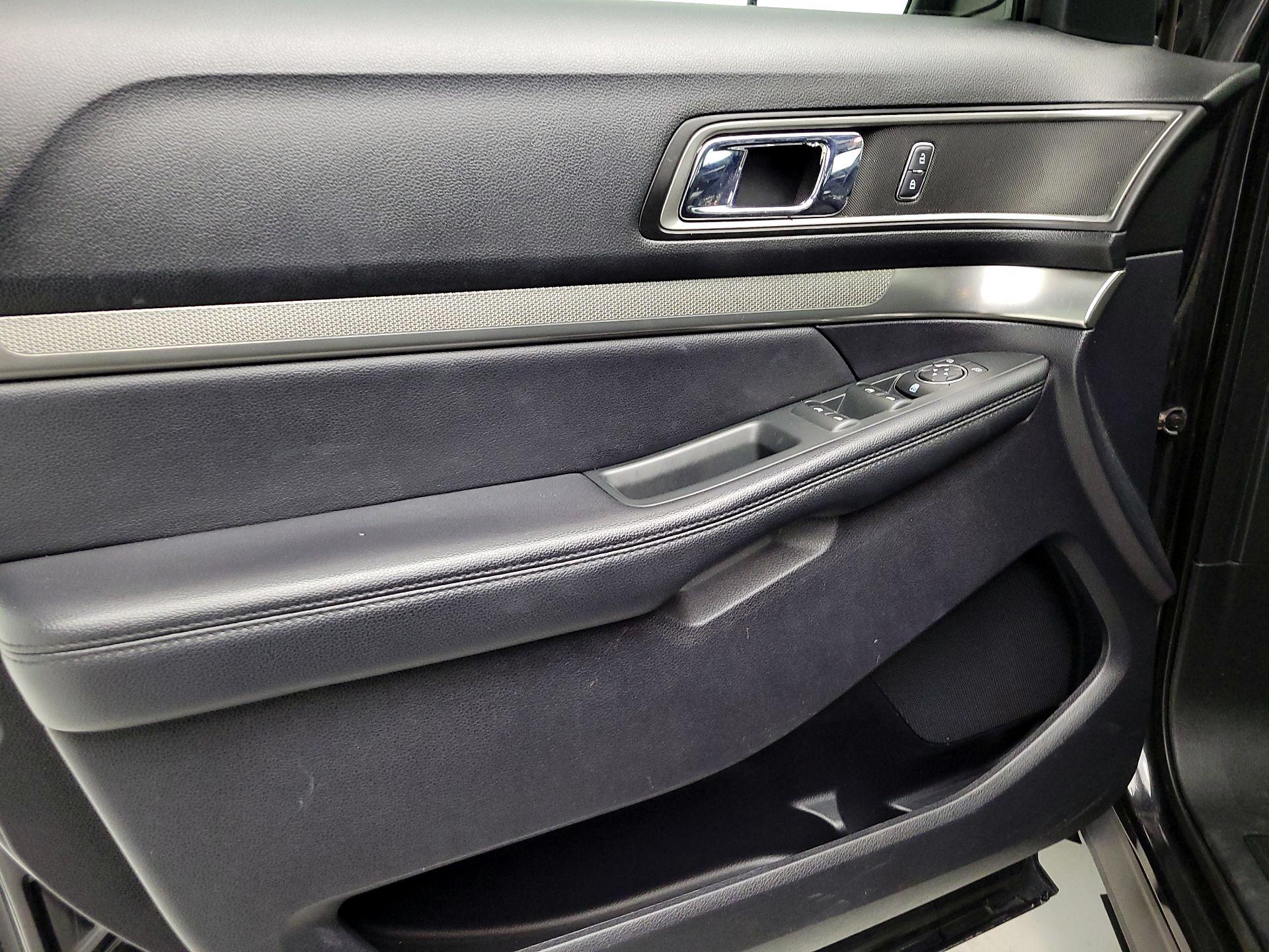 Thumbnail: 2019 Ford Explorer - 12