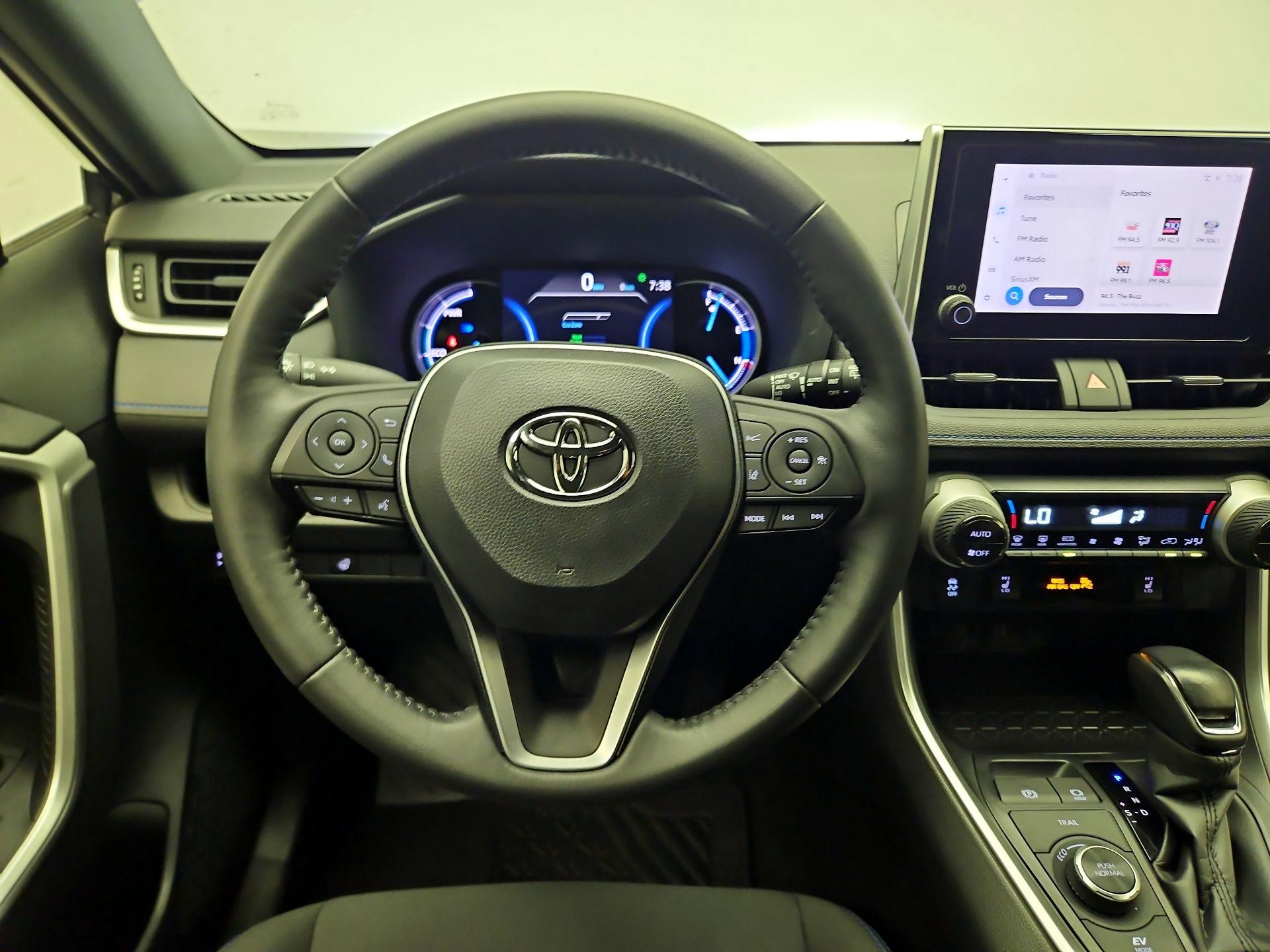 Thumbnail: 2023 Toyota RAV4 - 10