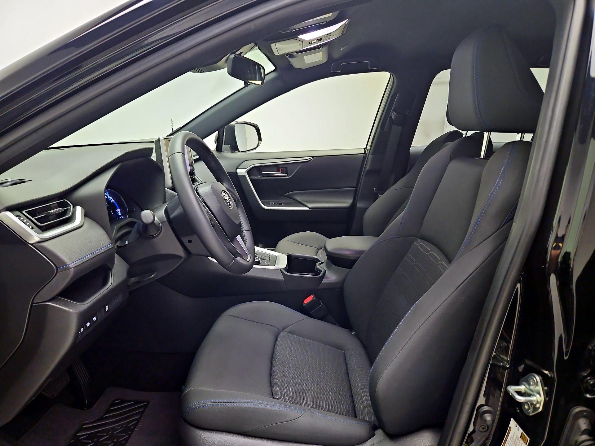 Thumbnail: 2023 Toyota RAV4 - 11