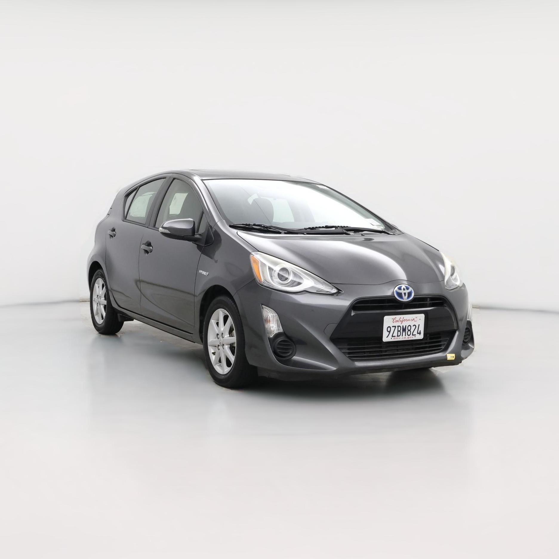 Thumbnail: 2015 Toyota Prius c - 1