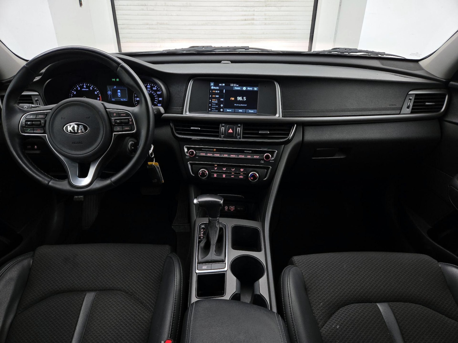 2018 Kia Optima S - Photo 10