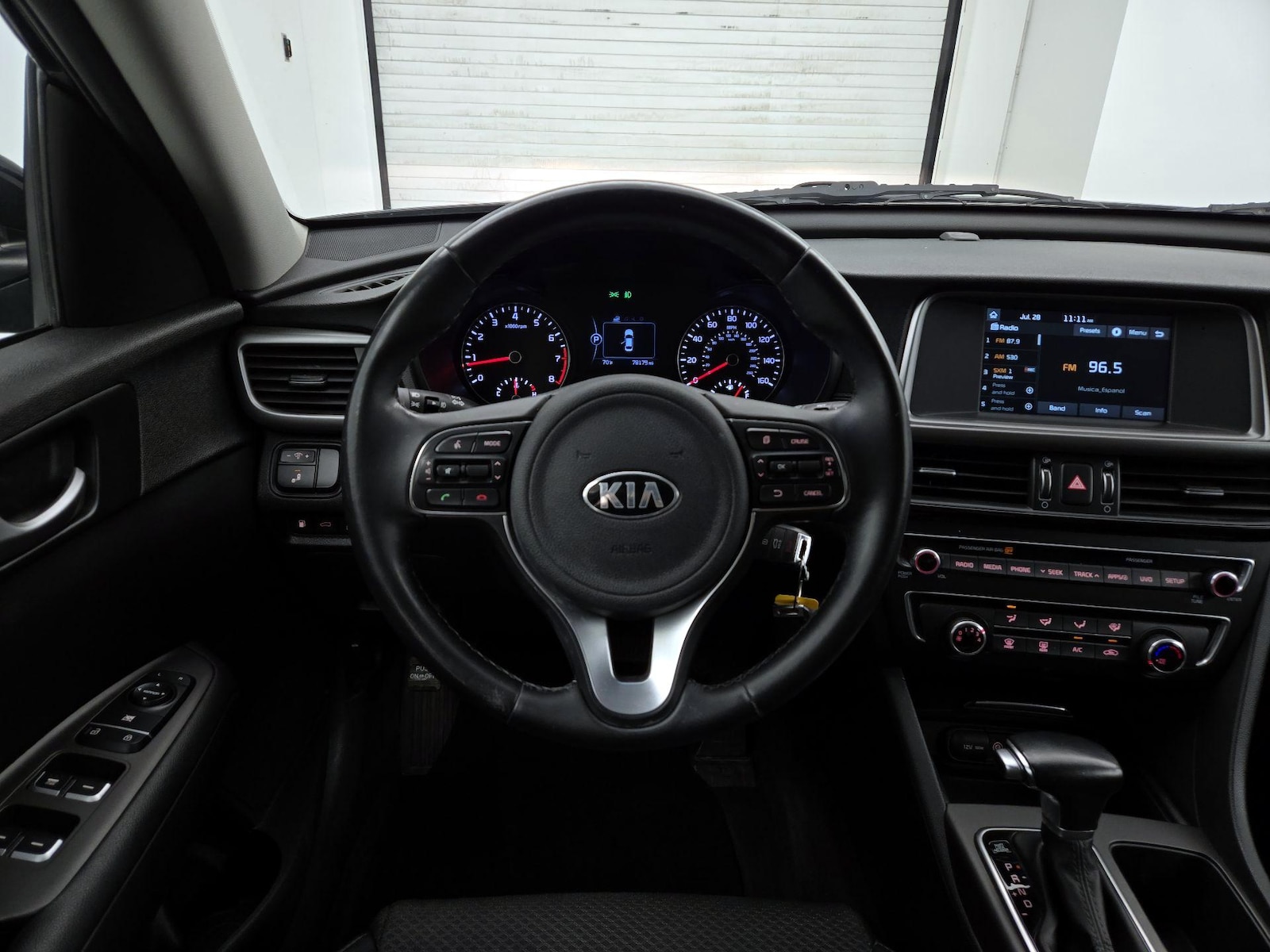 2018 Kia Optima S - Photo 11