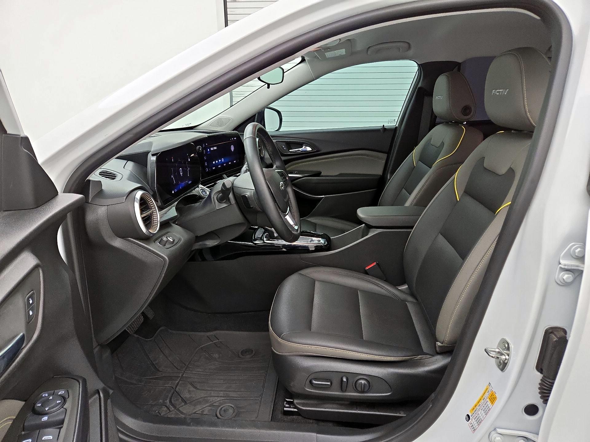 Thumbnail: 2024 Chevrolet Trax - 11