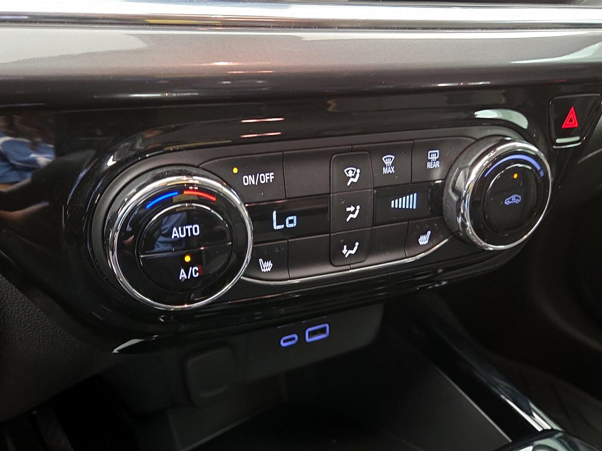 Thumbnail: 2024 Chevrolet Trax - 16