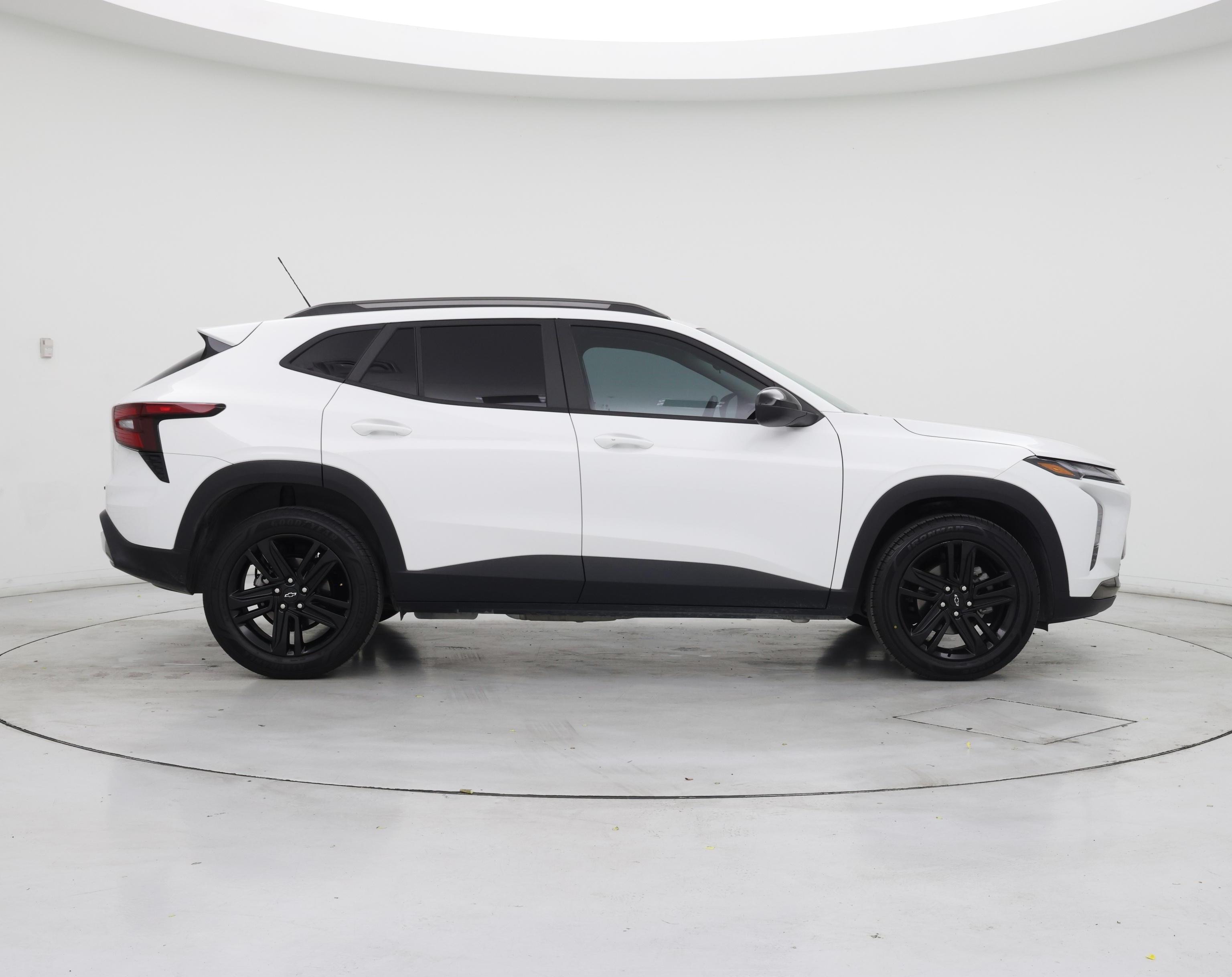 Thumbnail: 2024 Chevrolet Trax - 7