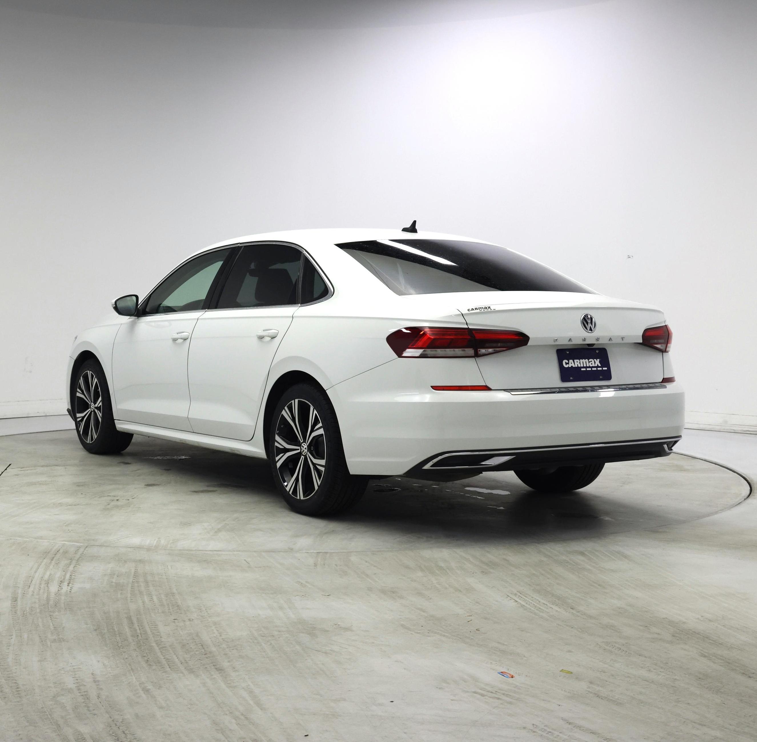 Thumbnail: 2022 Volkswagen Passat - 2