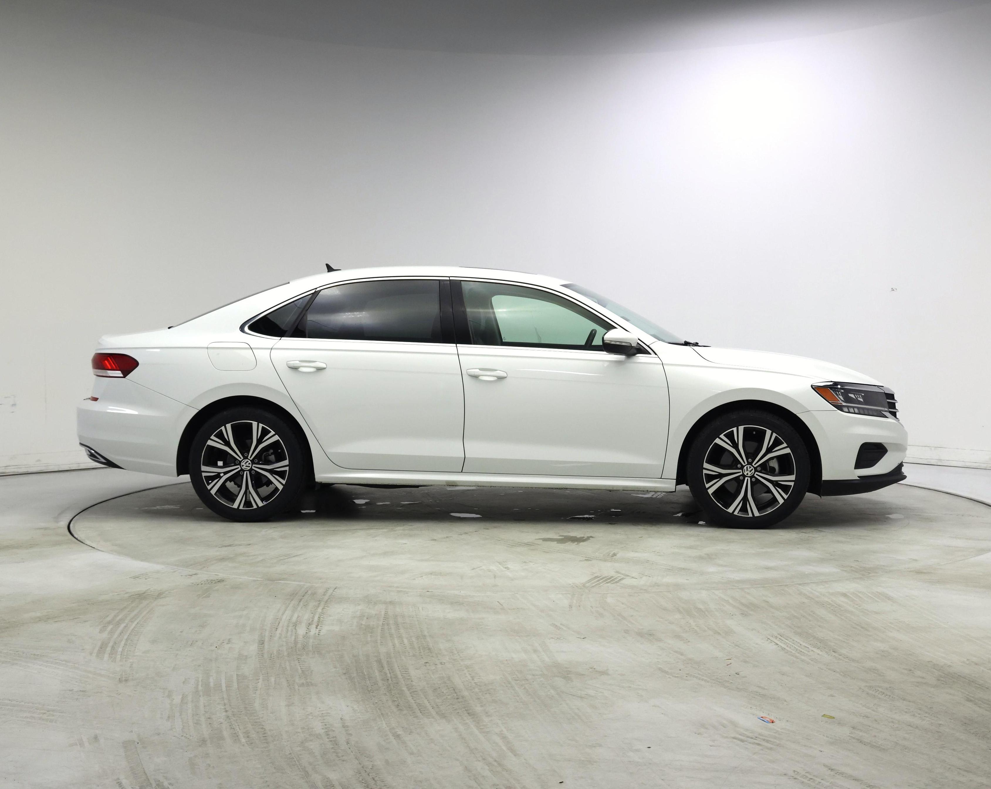 Thumbnail: 2022 Volkswagen Passat - 7