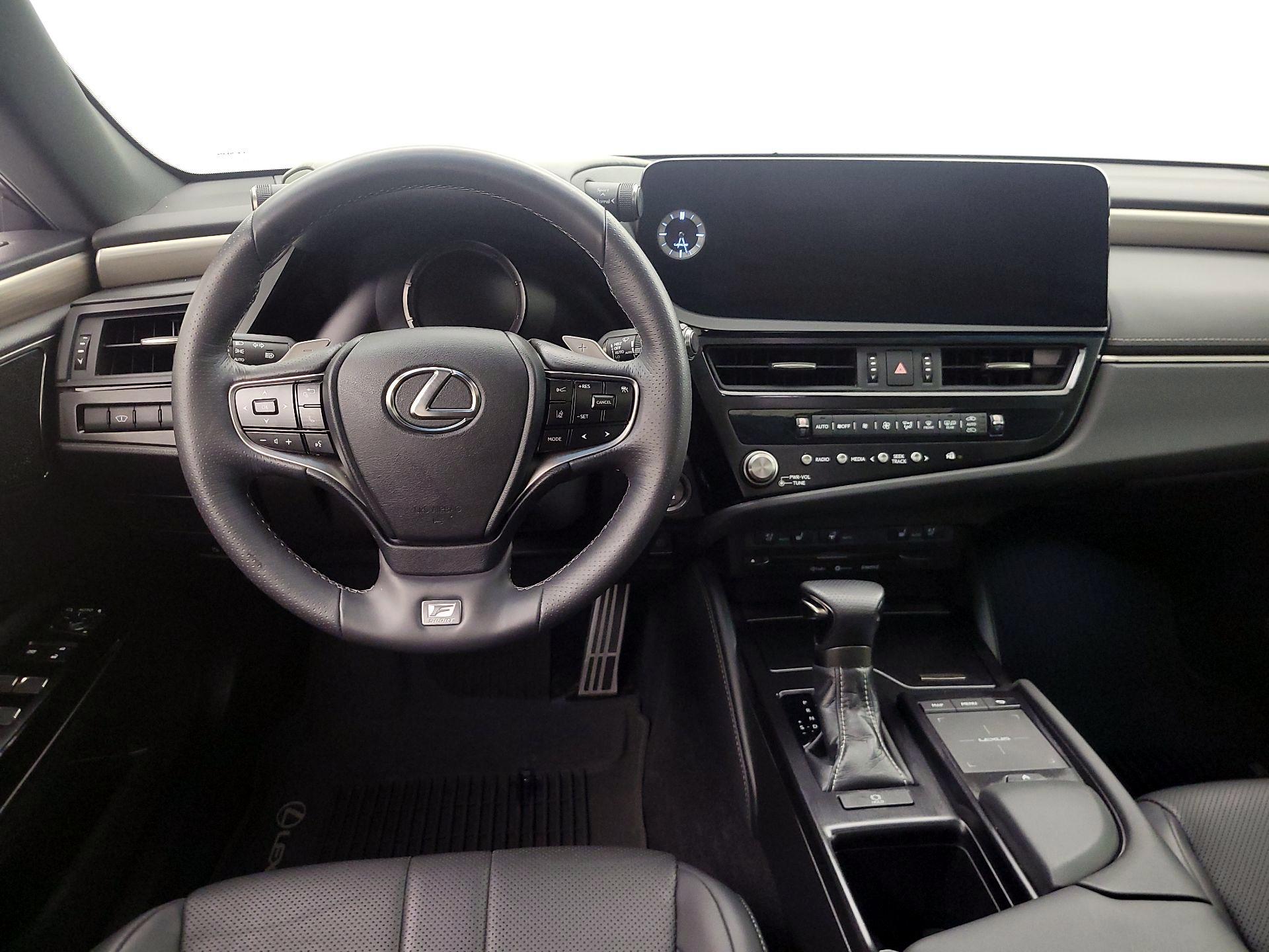 Thumbnail: 2022 Lexus ES - 10