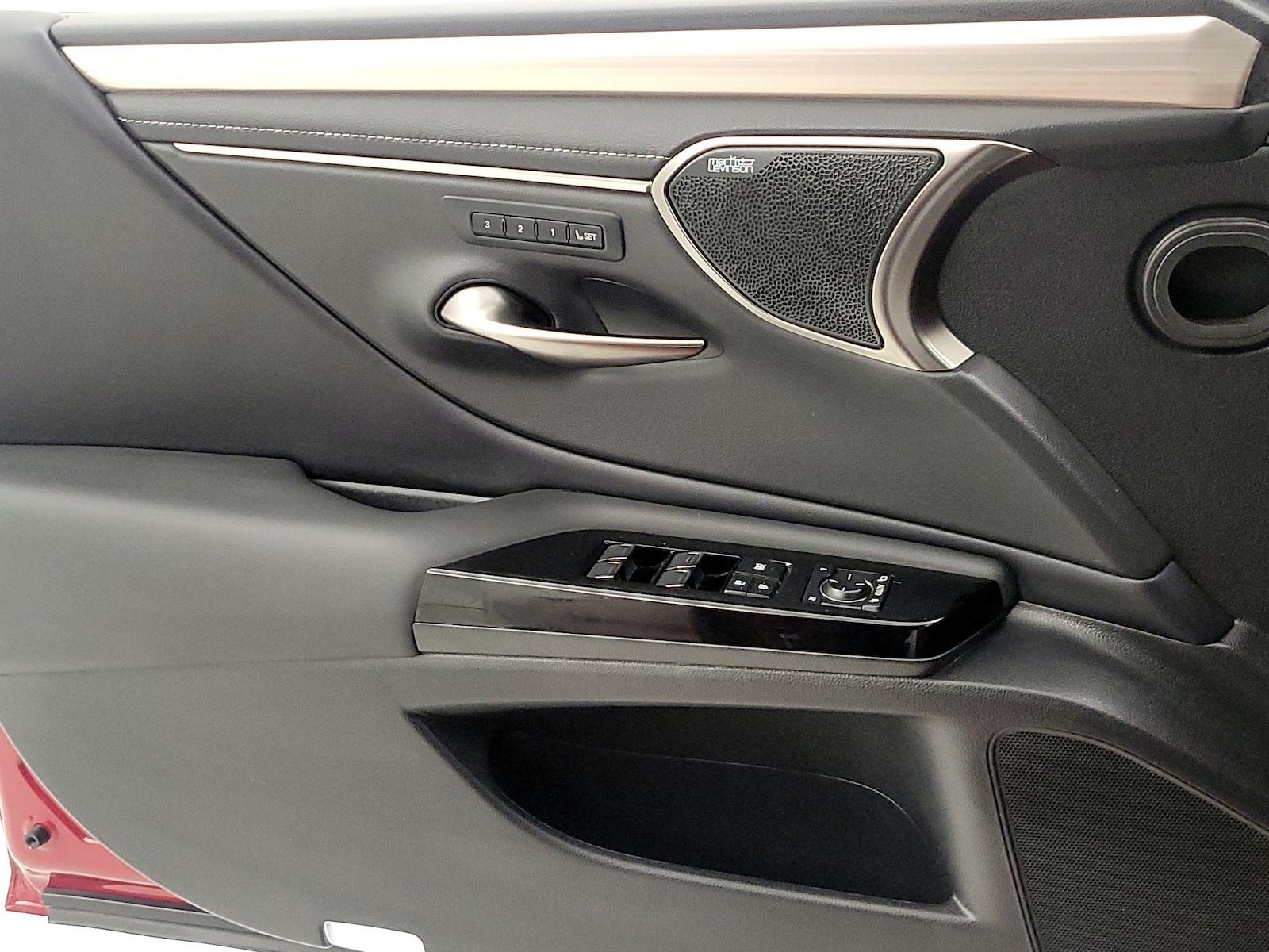 2022 Lexus ES F SPORT - Photo 13
