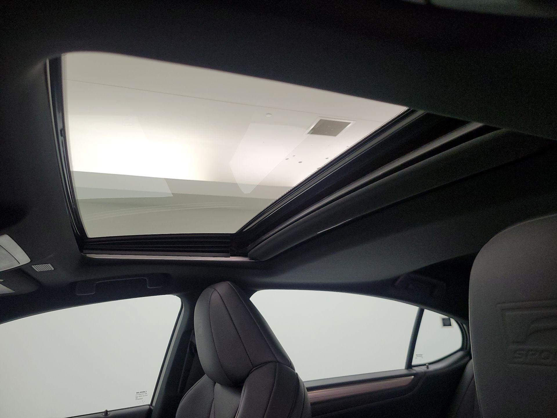 Thumbnail: 2022 Lexus ES - 20