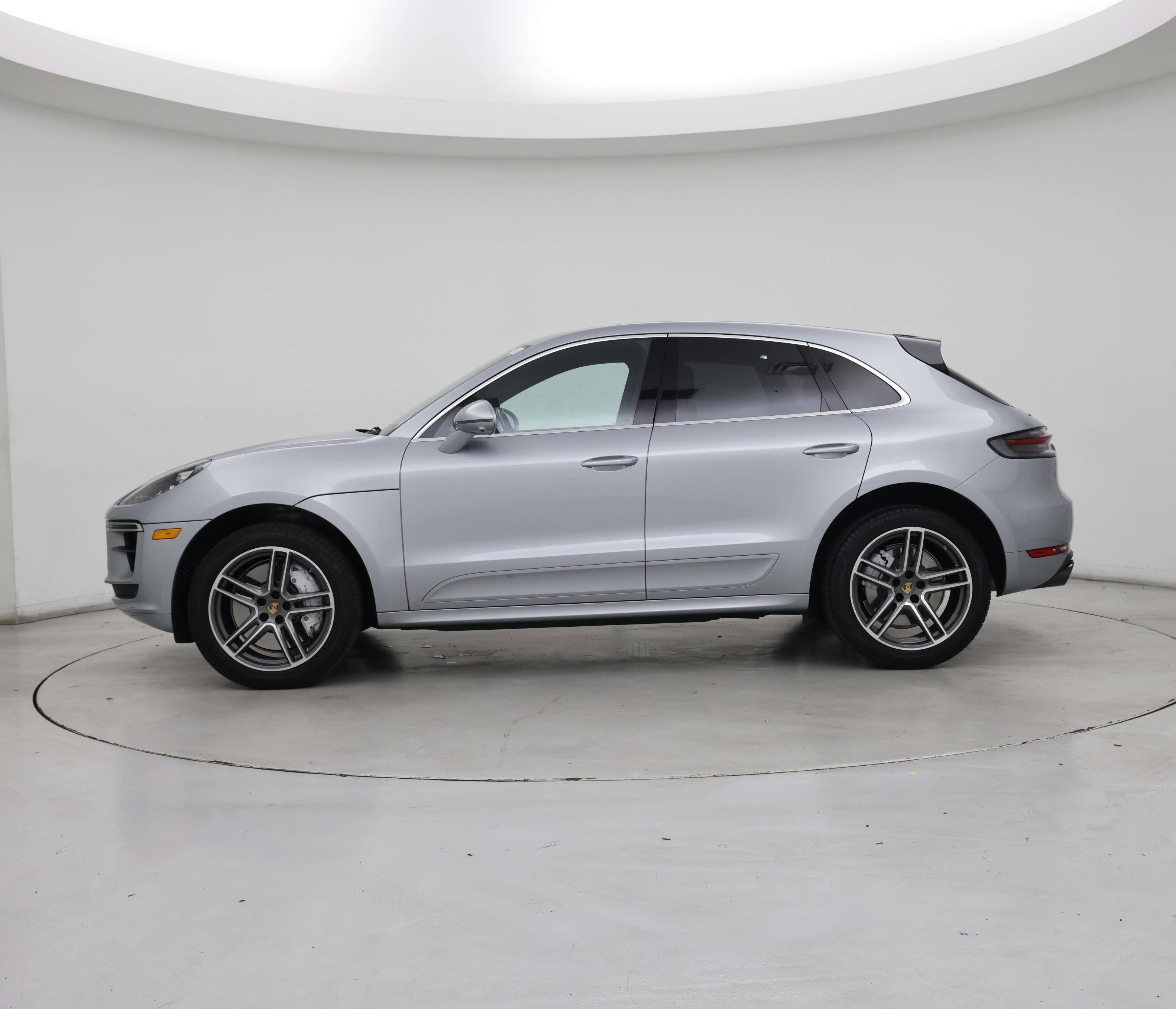 Thumbnail: 2020 Porsche Macan - 3