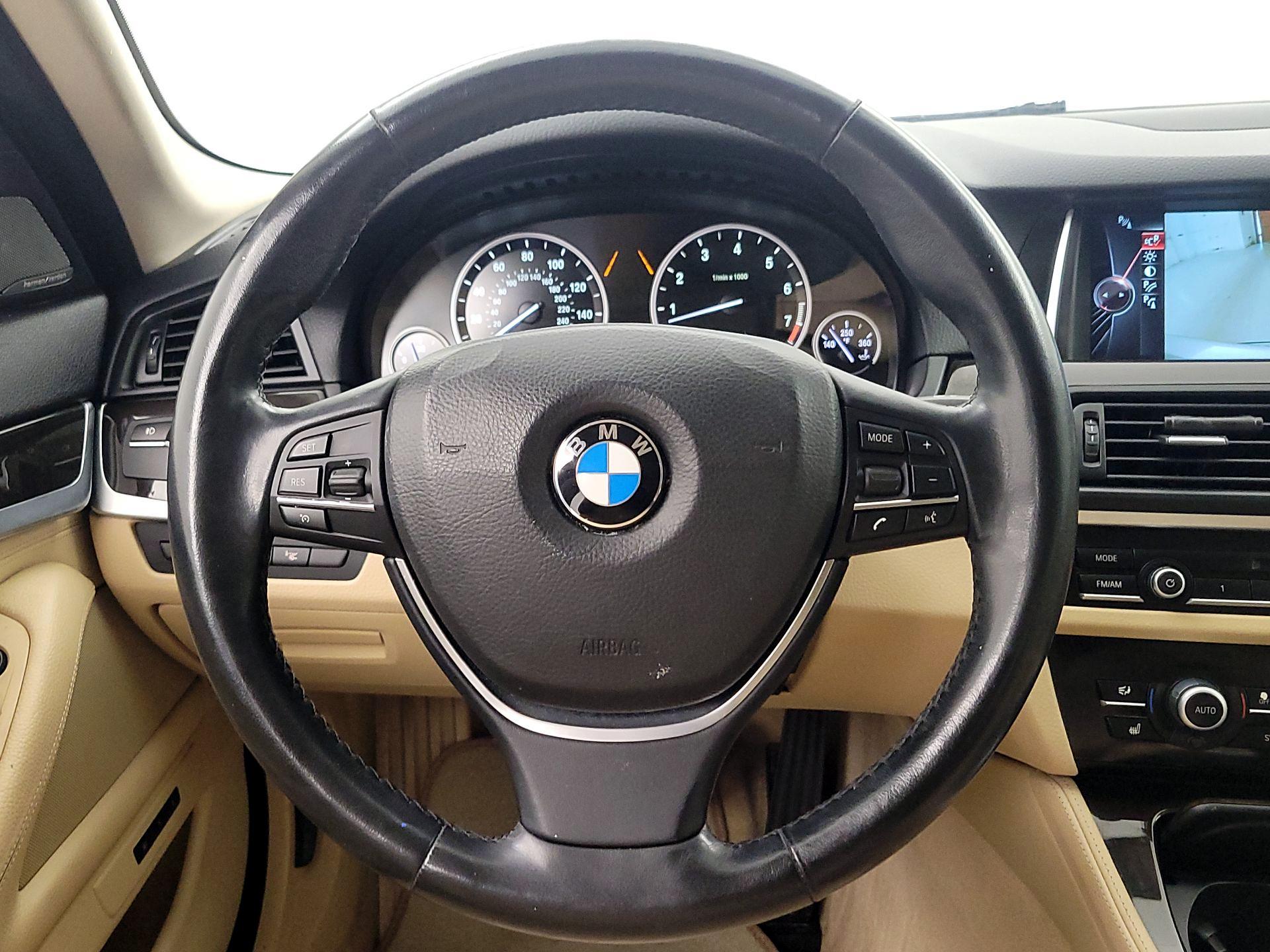 Thumbnail: 2015 BMW 5 Series - 10