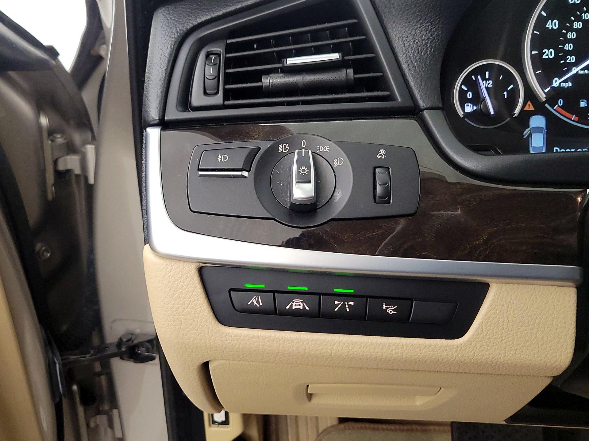 Thumbnail: 2015 BMW 5 Series - 13