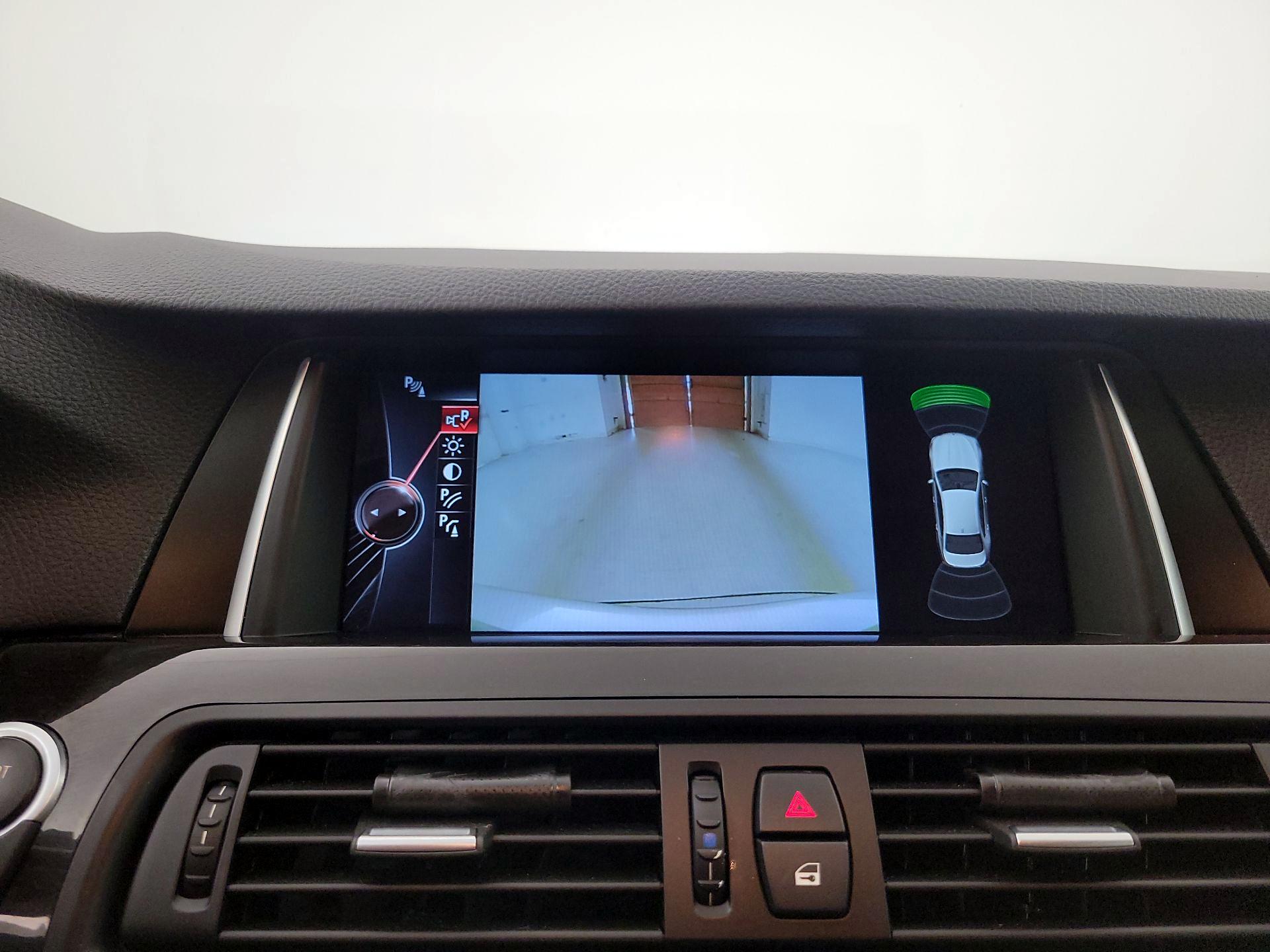 Thumbnail: 2015 BMW 5 Series - 14