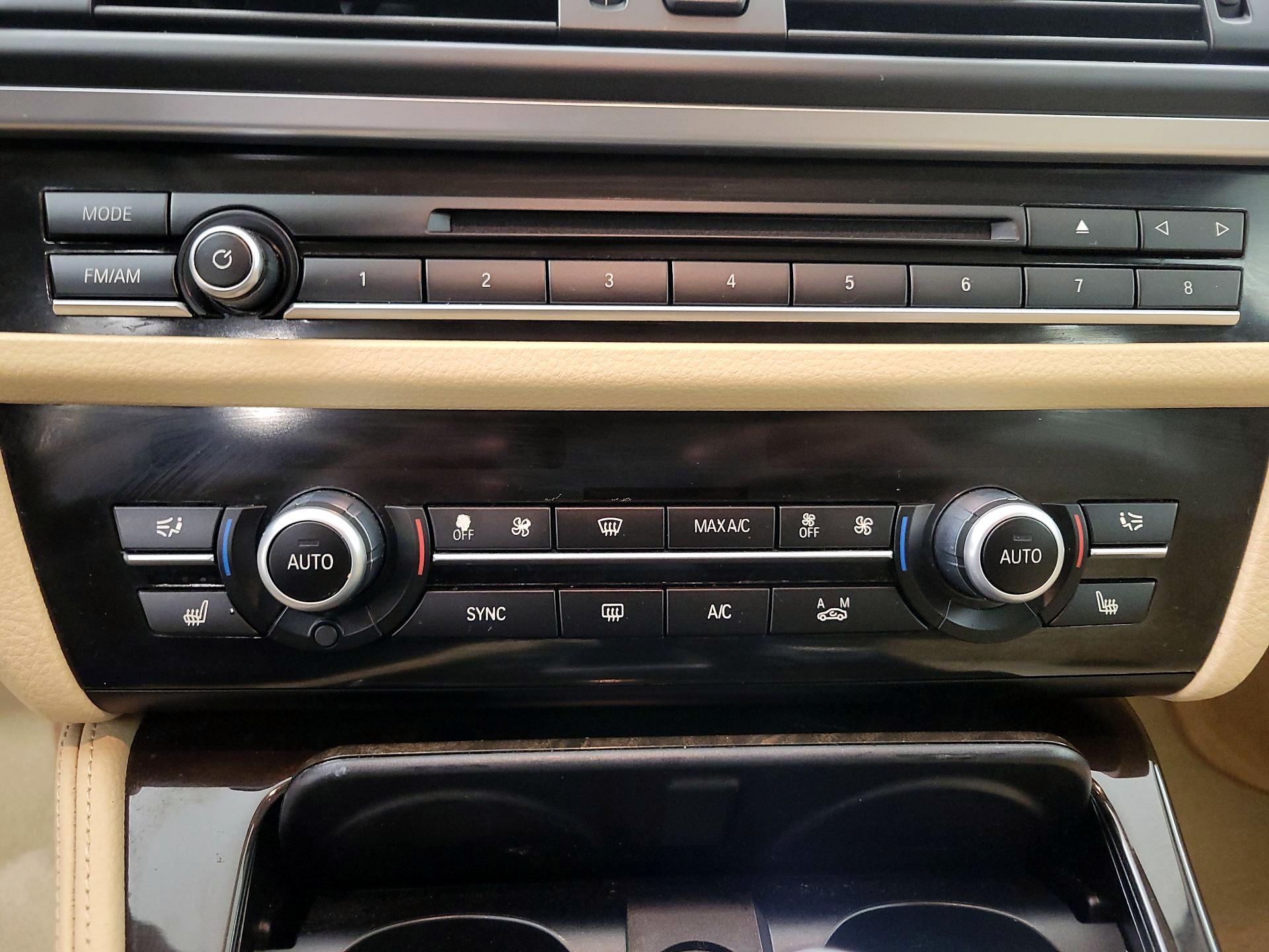 Thumbnail: 2015 BMW 5 Series - 16