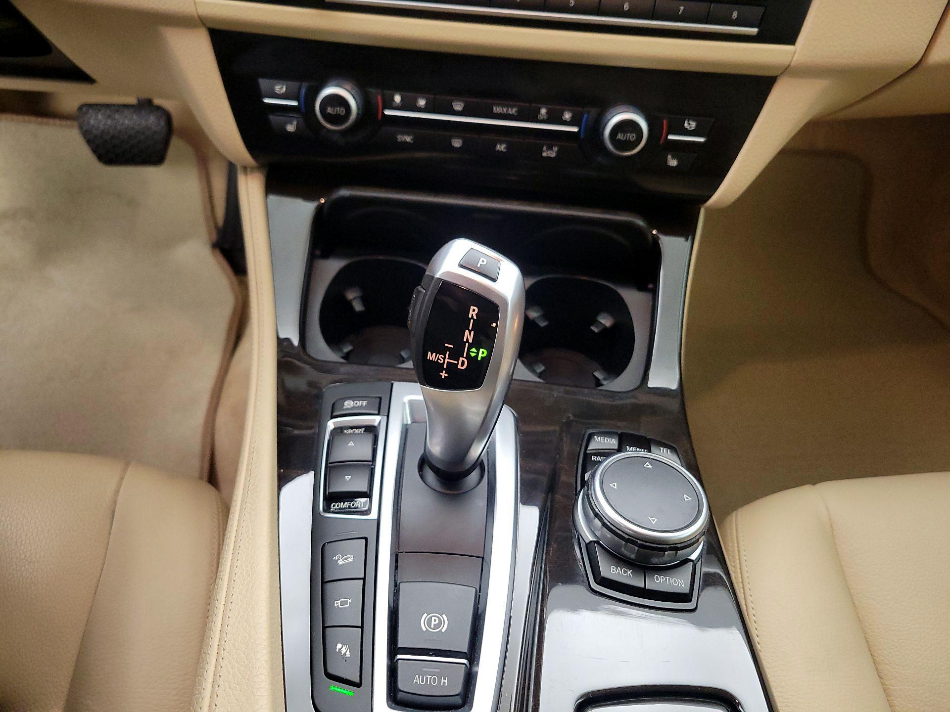 Thumbnail: 2015 BMW 5 Series - 17